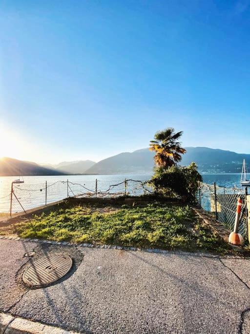 Boho Lake House - Private Beach 600m from the property - Free Parking - Home Cinema Room