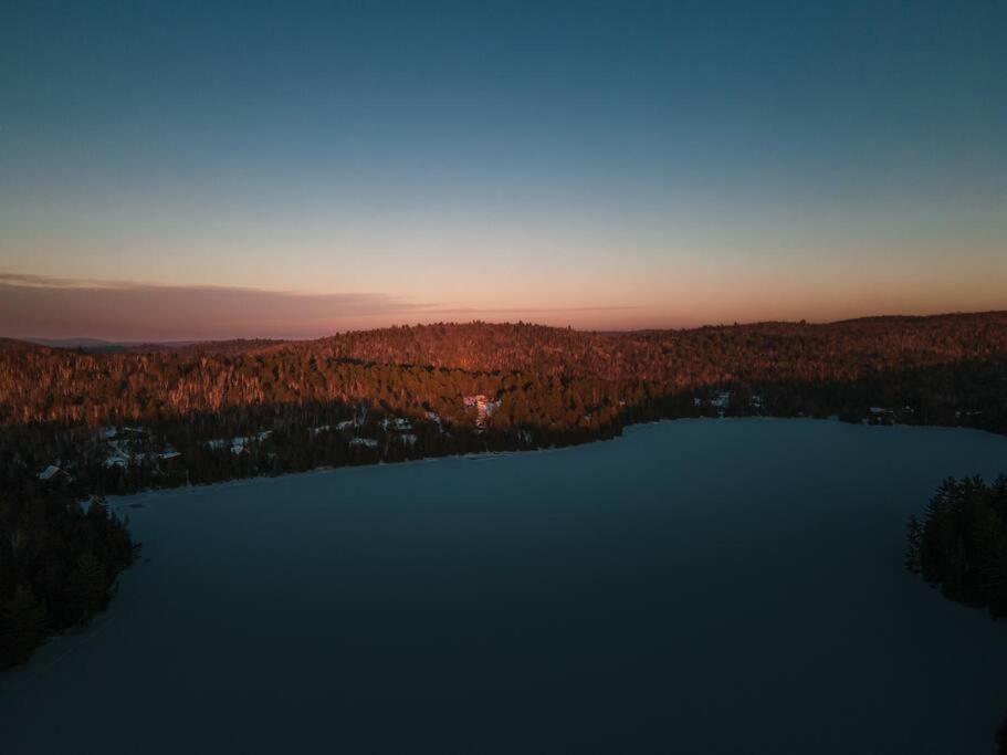 Chalet DesignPur on the lake