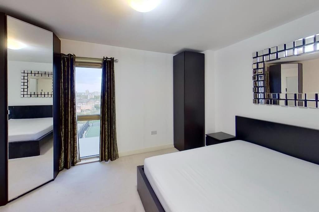 Luxury 2 bedroom apartment in Central London with free Parking