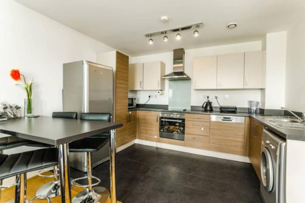 Luxury 2 bedroom apartment in Central London with free Parking