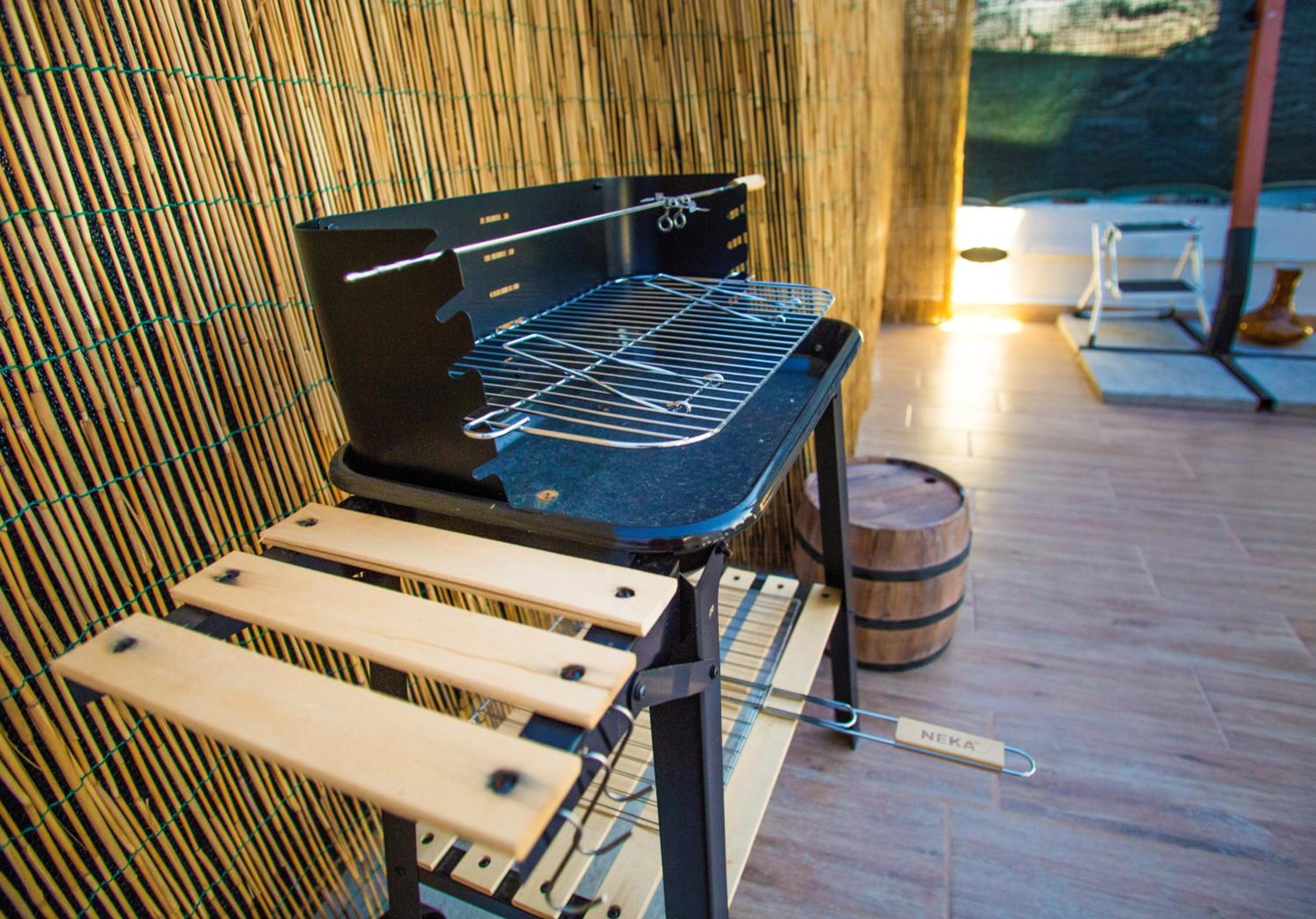 Blloku 4BR Duplex w BBQ Terrace - Central Tirana