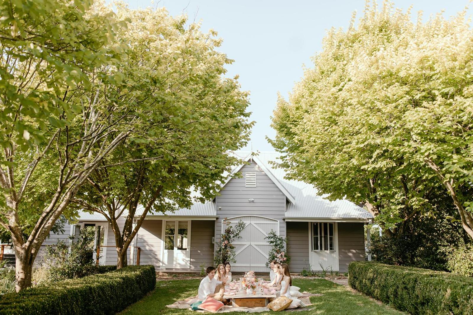 One Bedroom Cottage with Shared Pool