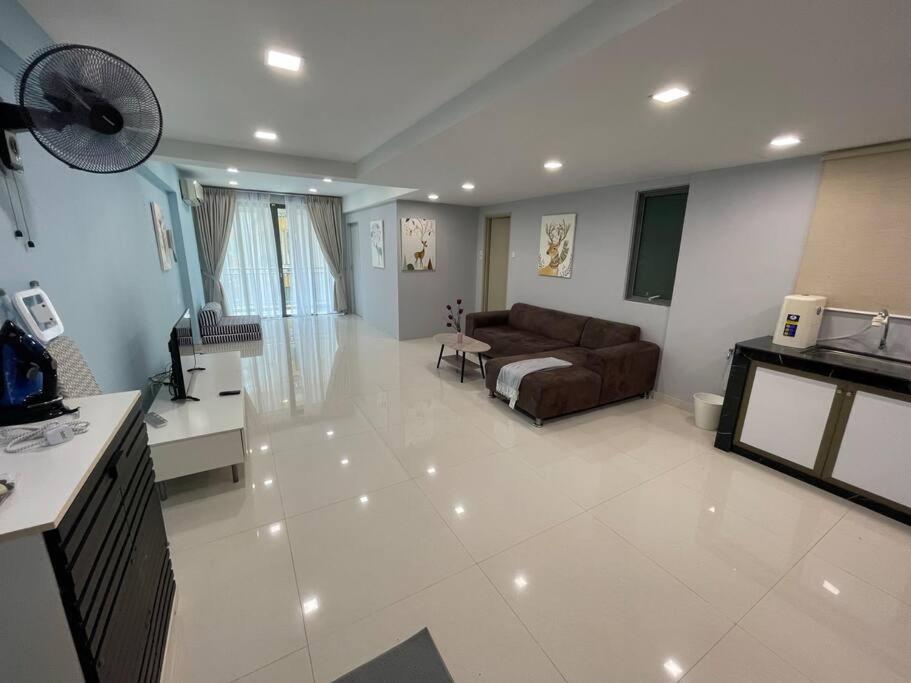 Dalamanda 3Pax Sunway Velocity Balcony CItyView