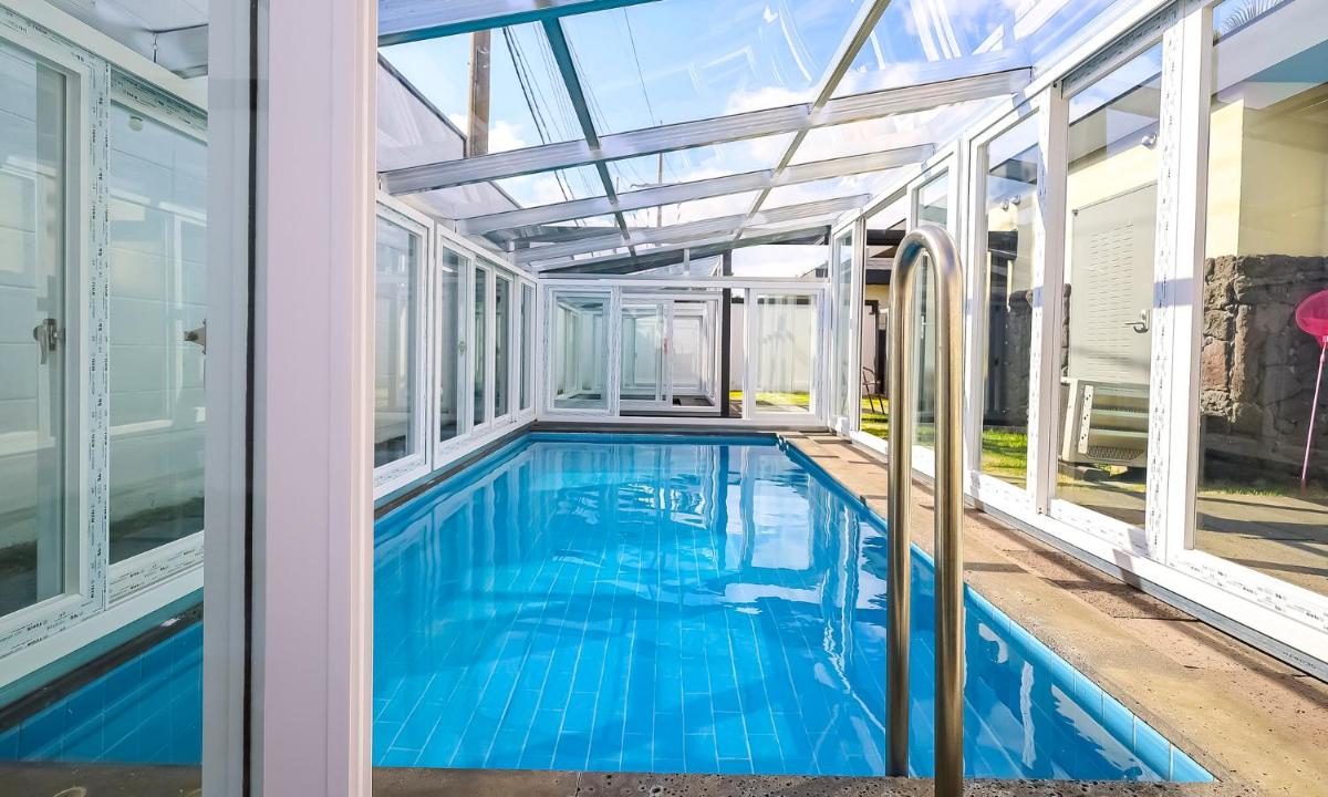 Pool and Villa Sorang