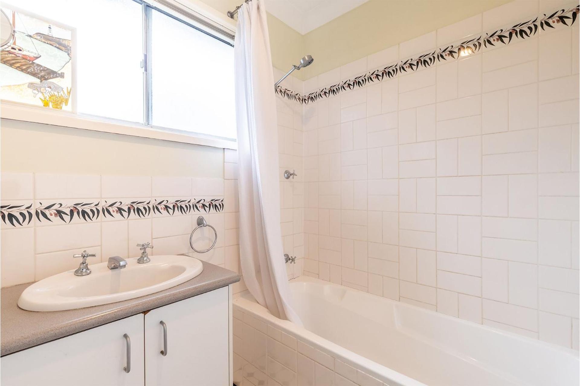 18 Irene Crescent pet friendly holiday home