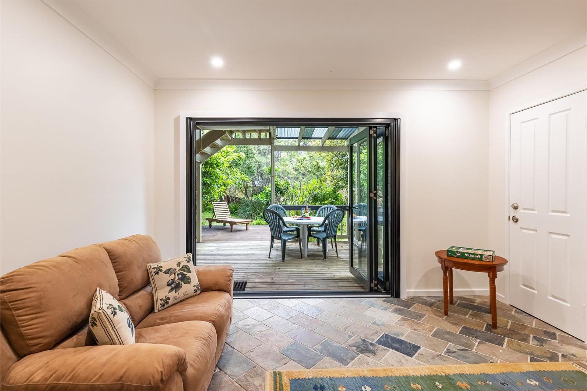 18 Irene Crescent pet friendly holiday home