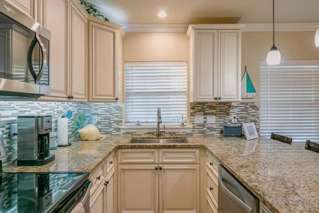 Entire Villa - Sleeps 16 Heated Pool East of A1A view 5