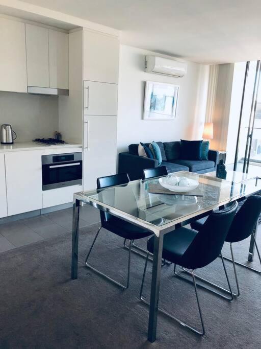 Stunning Apartment in Neutral Bay GRO17401