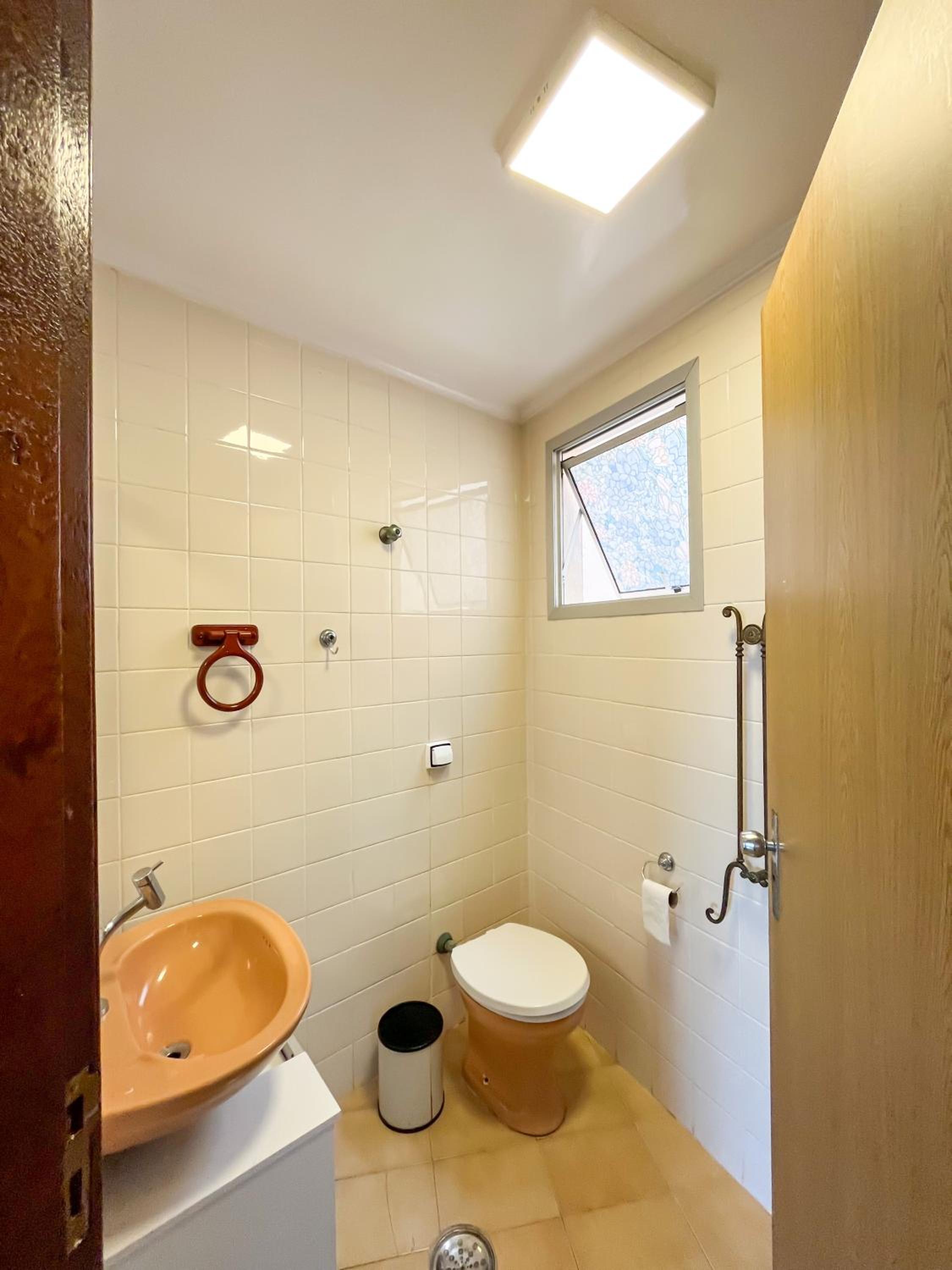 Apt 2 dorm na quadra da praia Ocian - Praia Grande SP