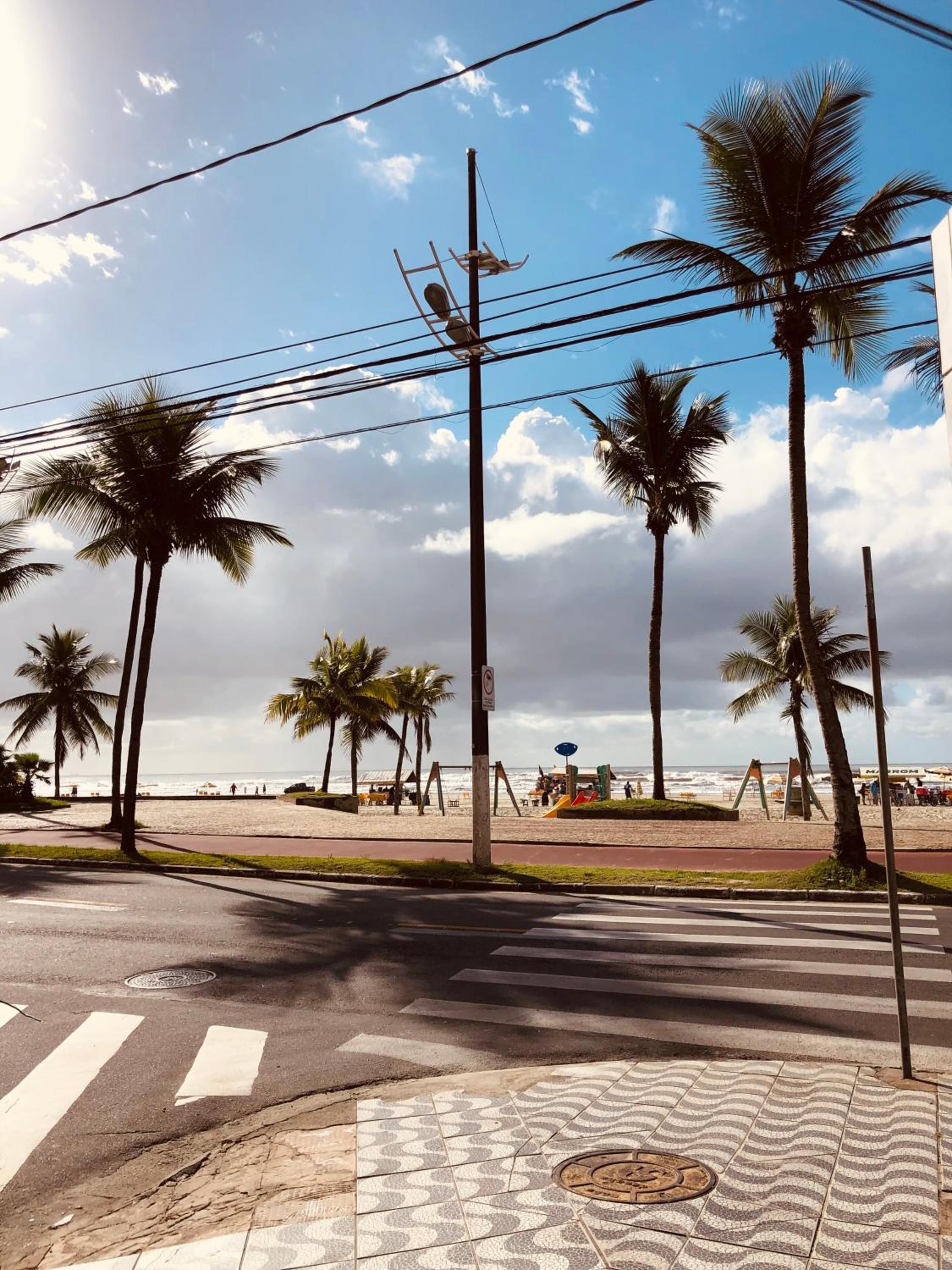 Apt 2 dorm na quadra da praia Ocian - Praia Grande SP
