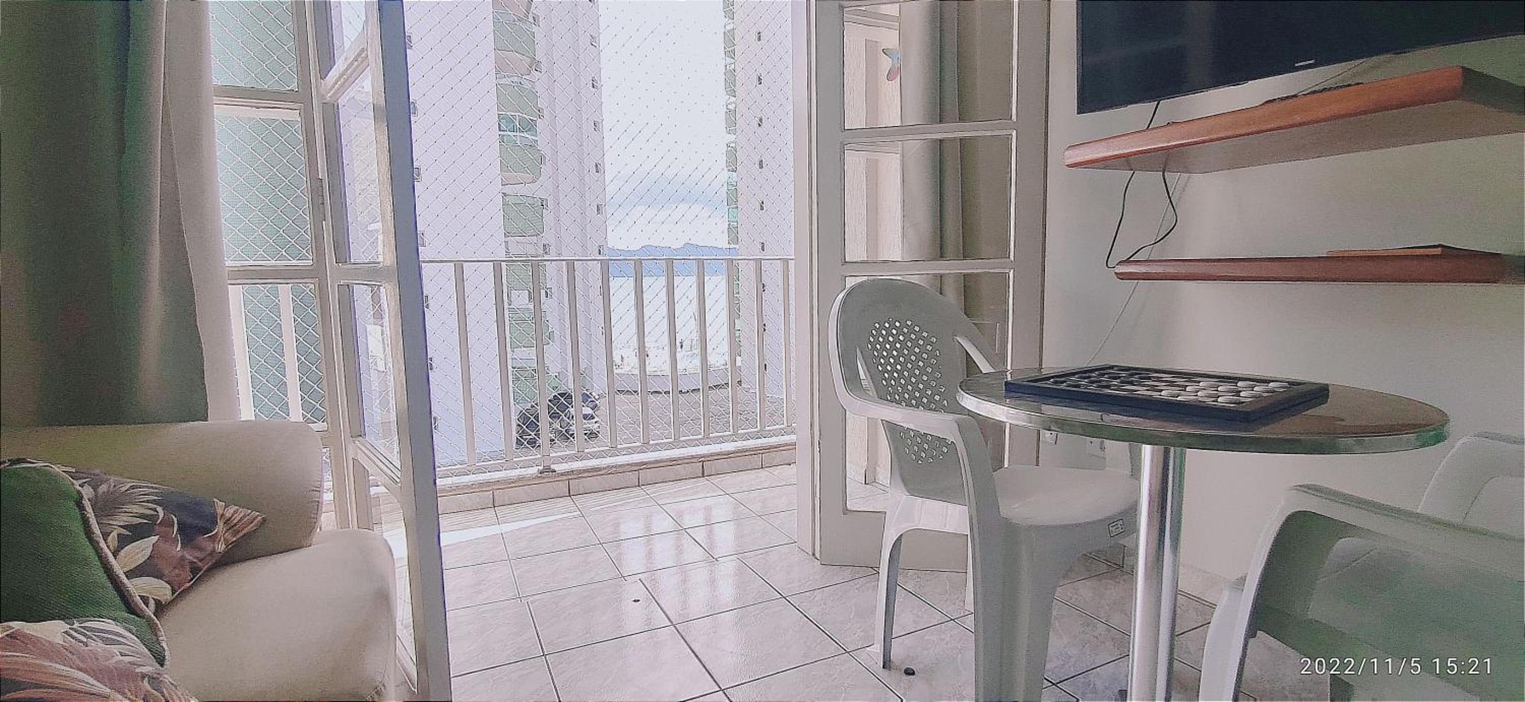 Apartamento Espaçoso Perto da Praia