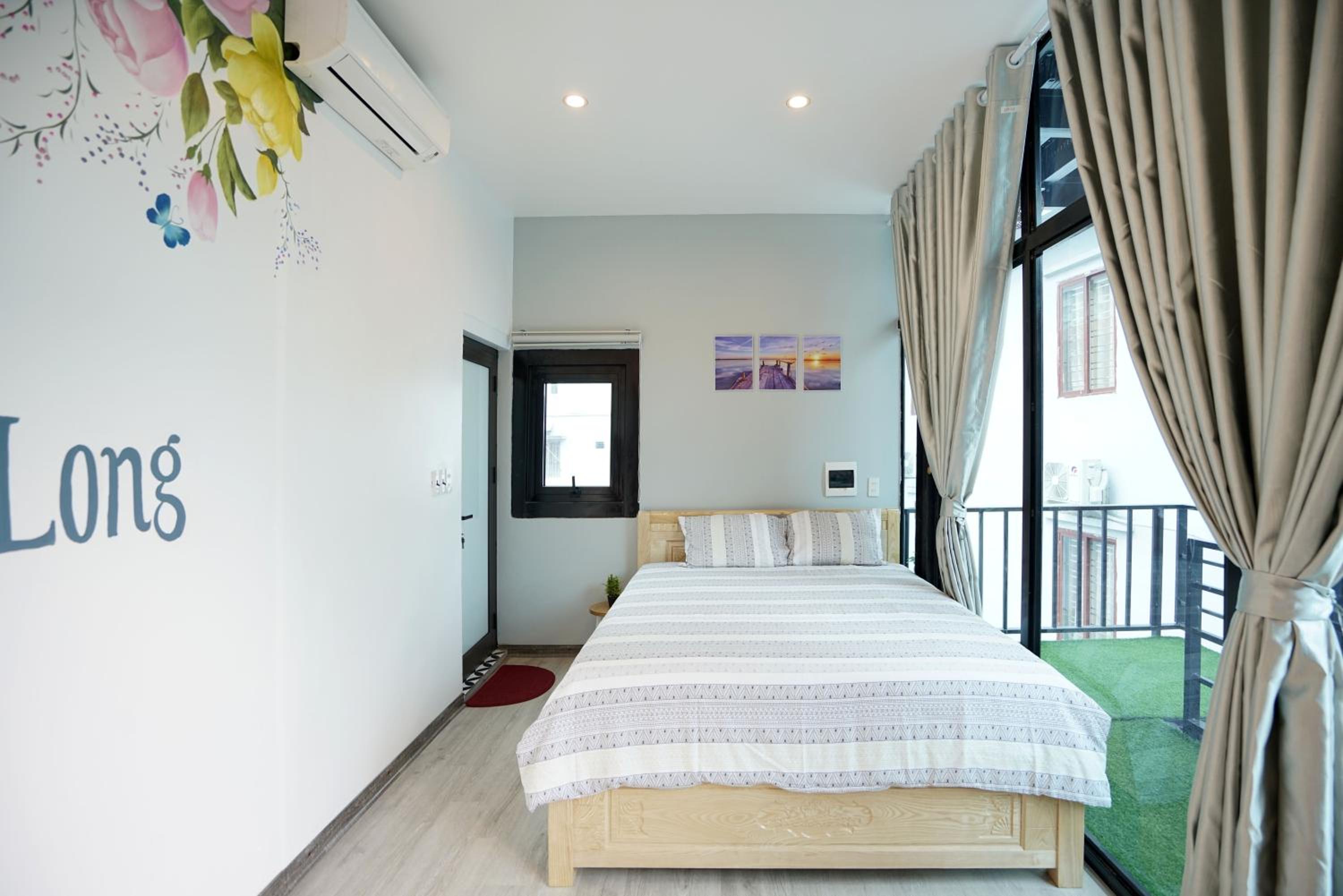 Private room in Halong center-Almor Homestay