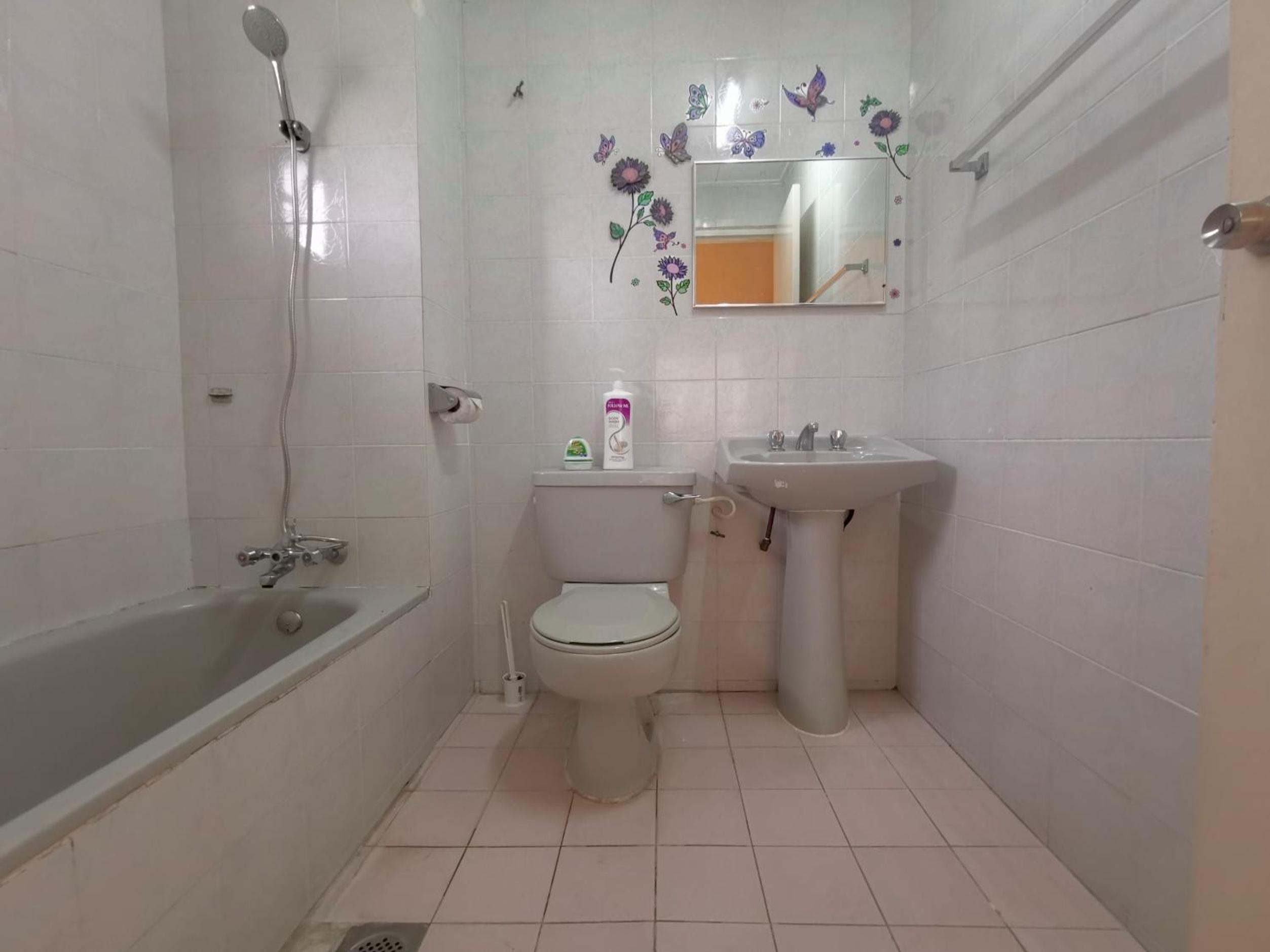 Green Hill Apartment