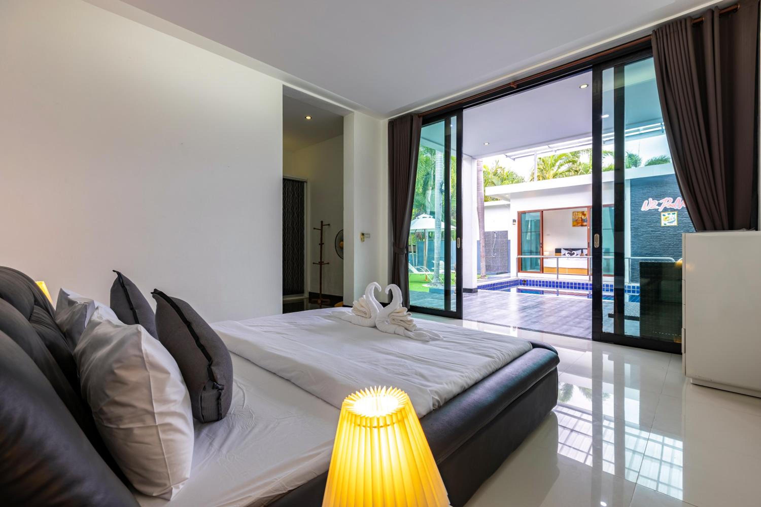 4 Bedroom Modern Pool Villa! (BL10) view 3