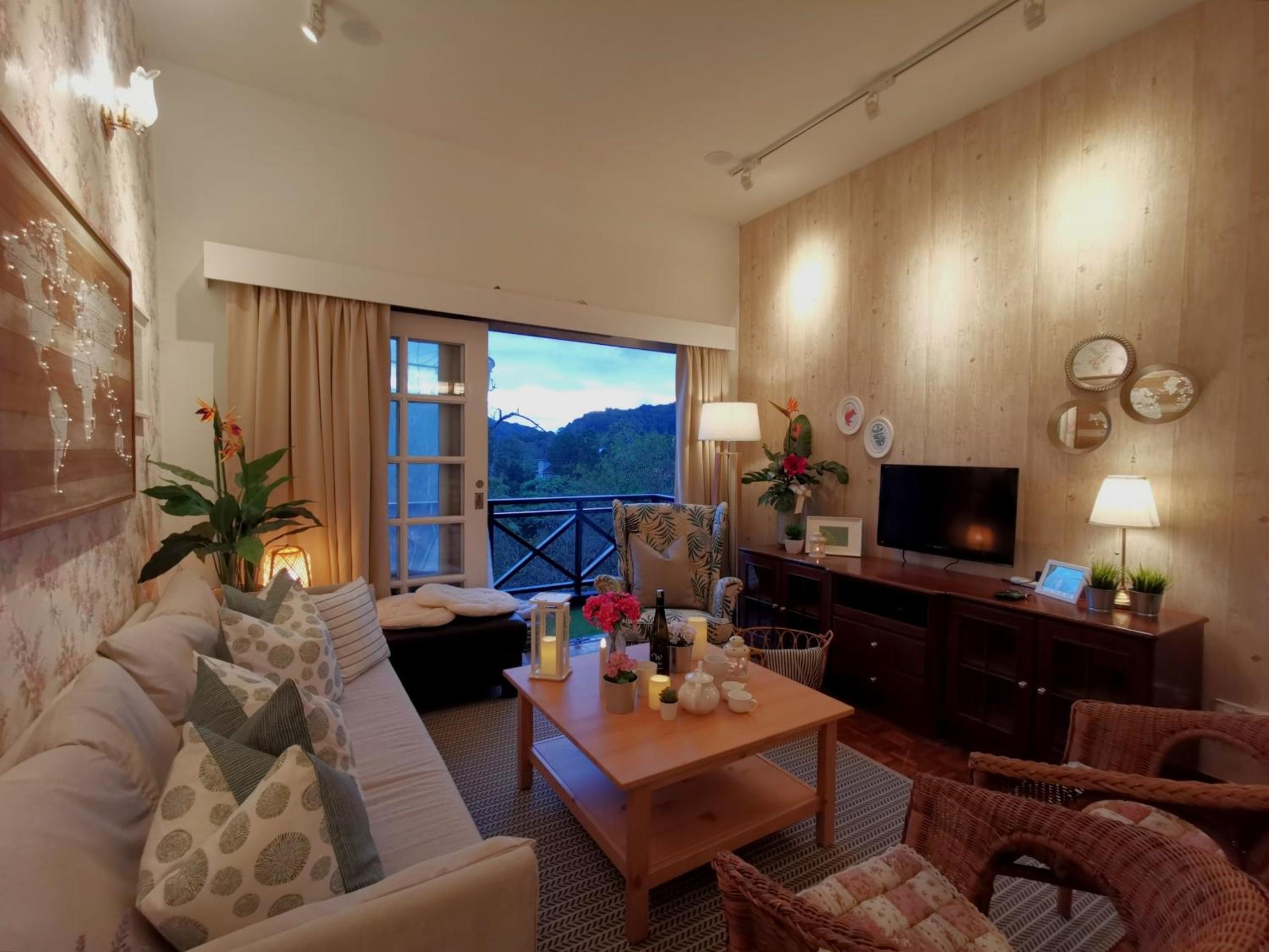 Green Hill Apartment