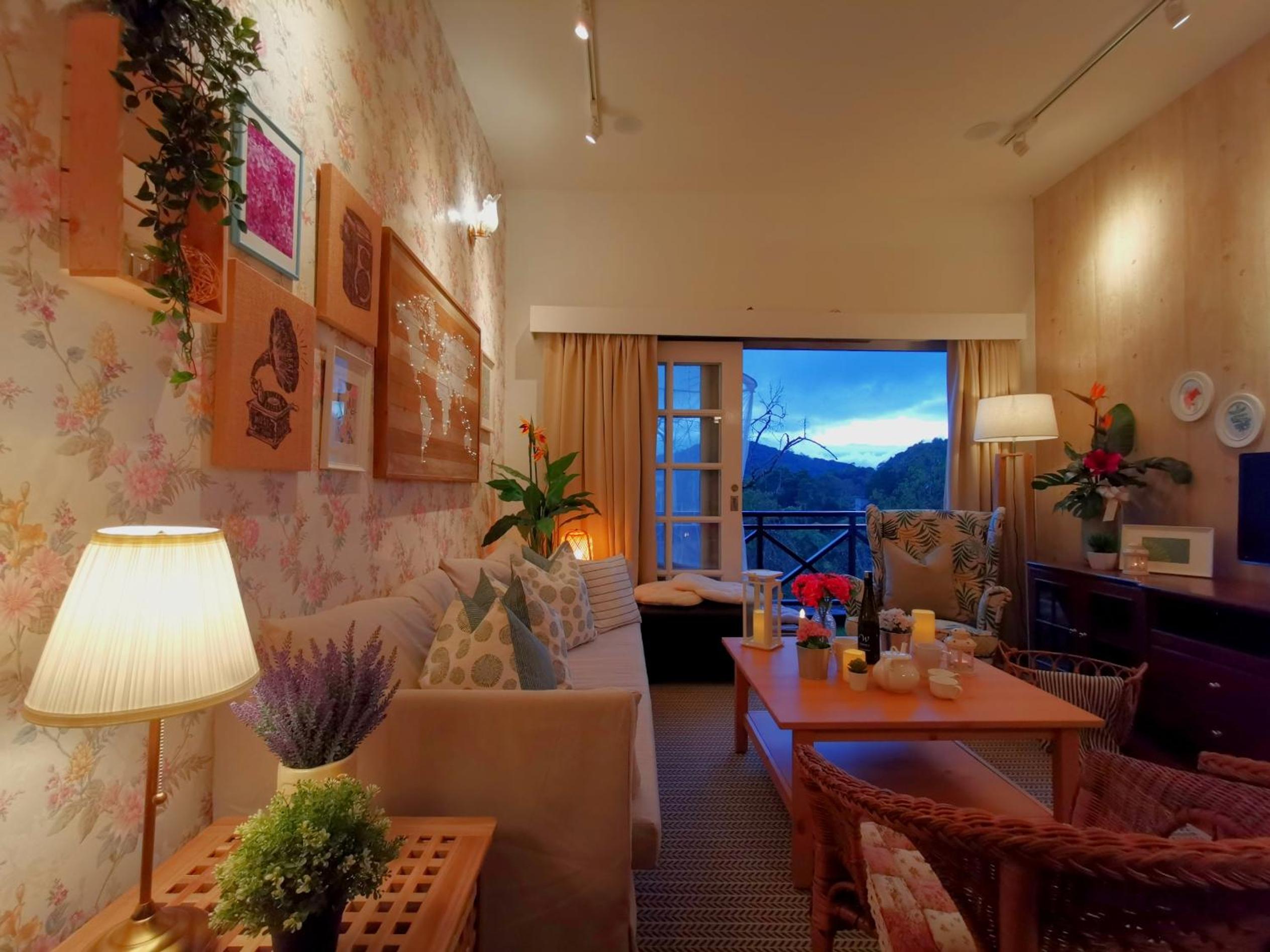 Green Hill Apartment