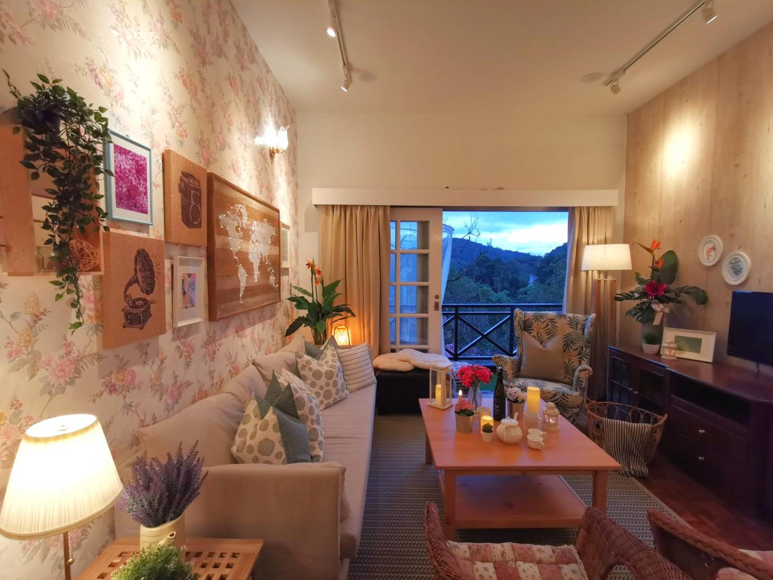Green Hill Apartment