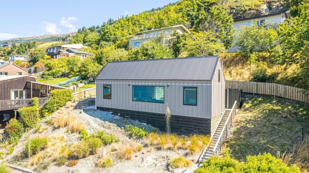 Picture Perfect - Queenstown Holiday Home view 5