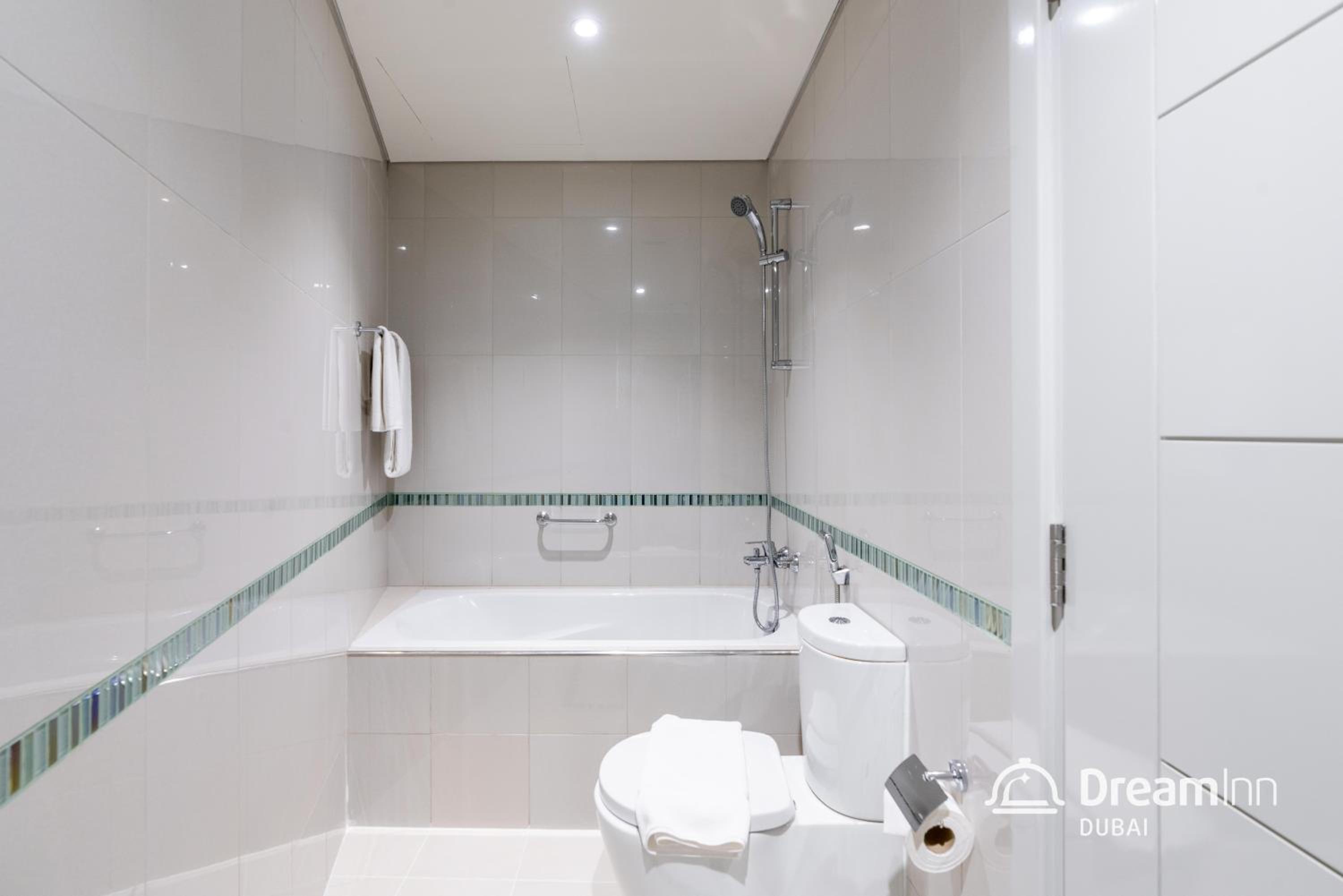 Dream Inn Dubai - Damac Heights Marina