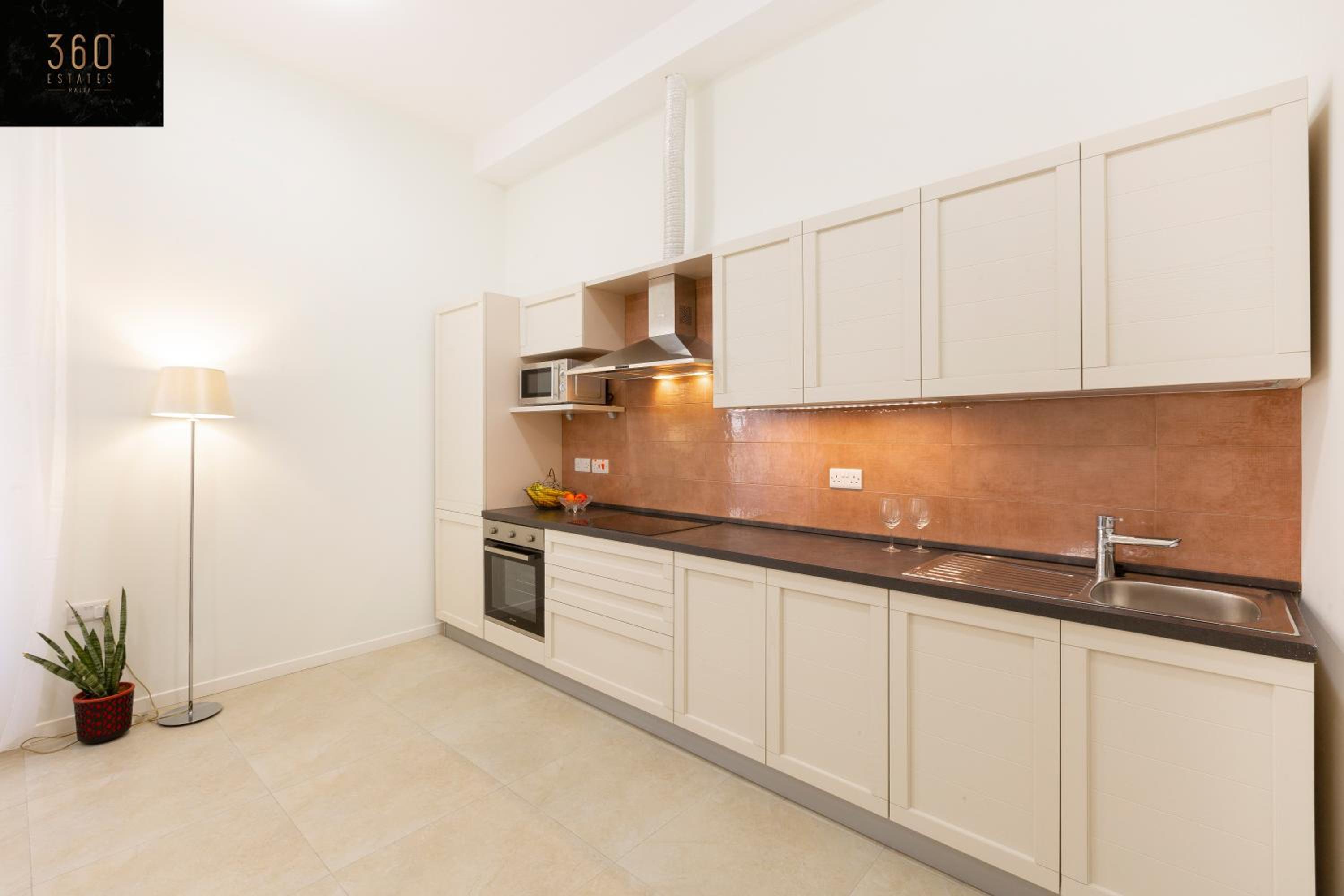 LIVE like a Local - 3 Cities Home & 2 KING BED by 360 Estates