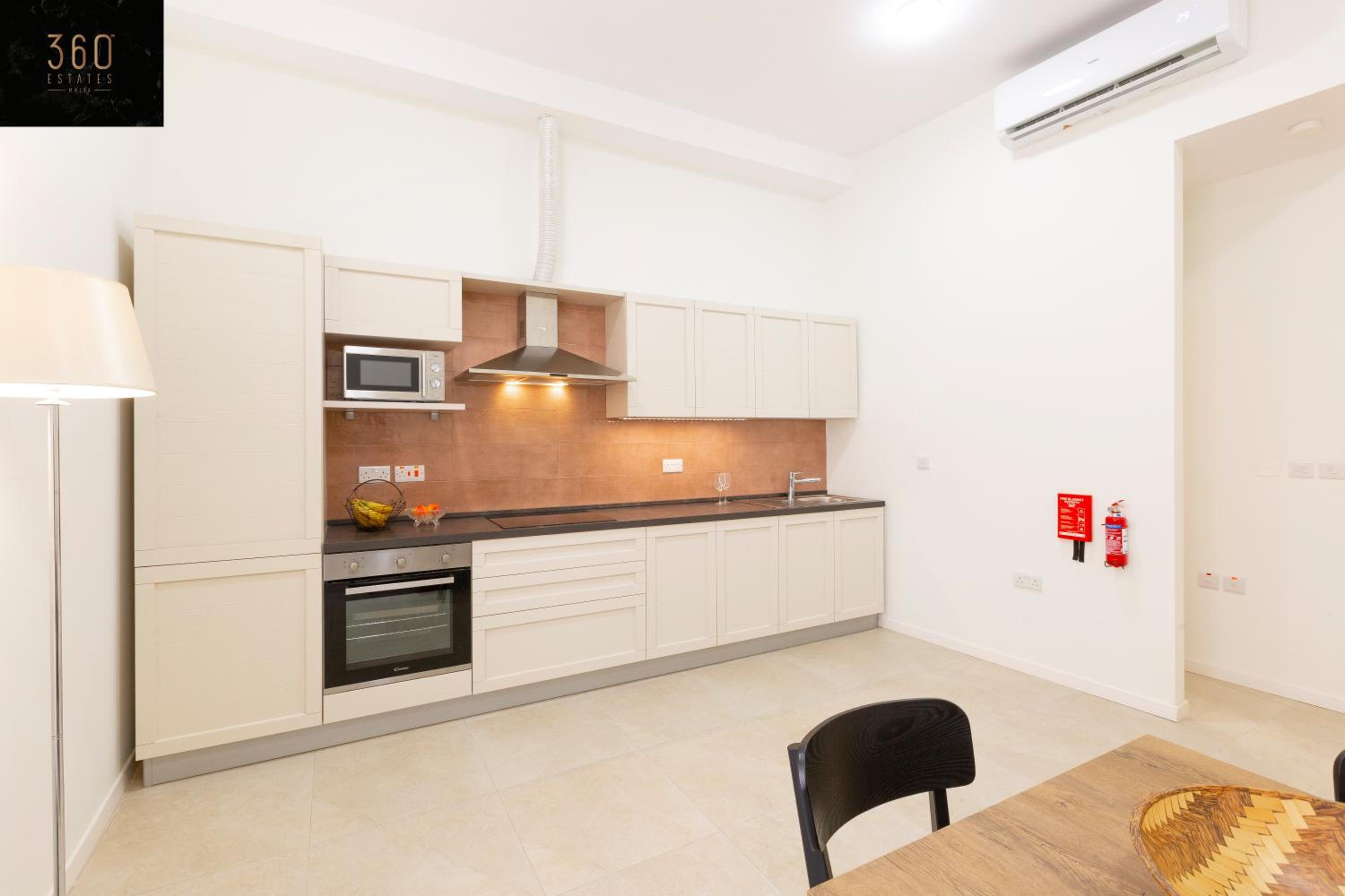 LIVE like a Local - 3 Cities Home & 2 KING BED by 360 Estates