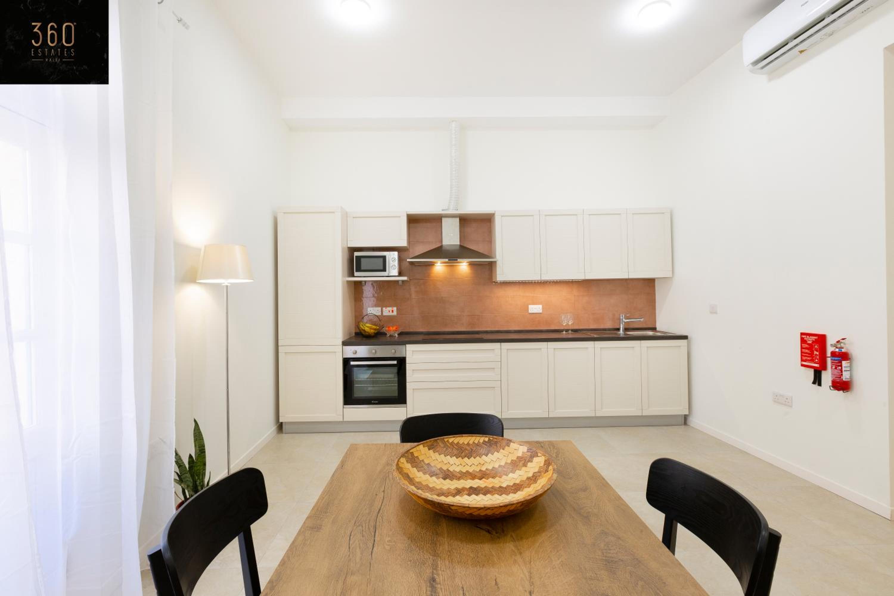 LIVE like a Local - 3 Cities Home & 2 KING BED by 360 Estates