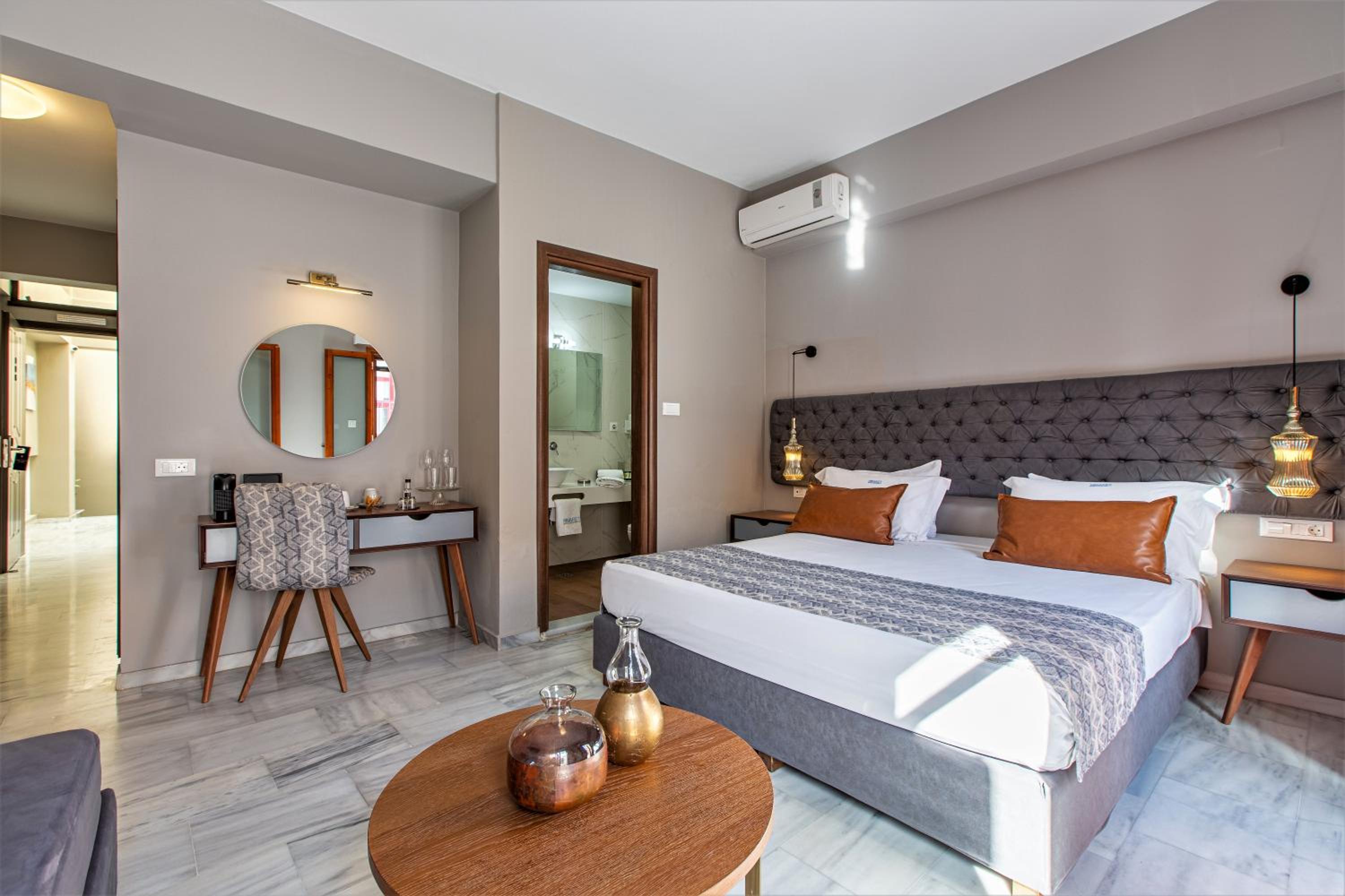 Minaret Suites and Apartments