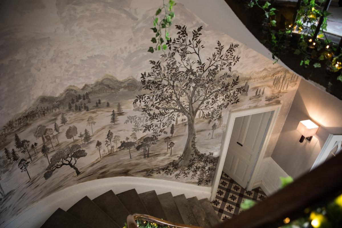 Chateau de Thuries - Image 3