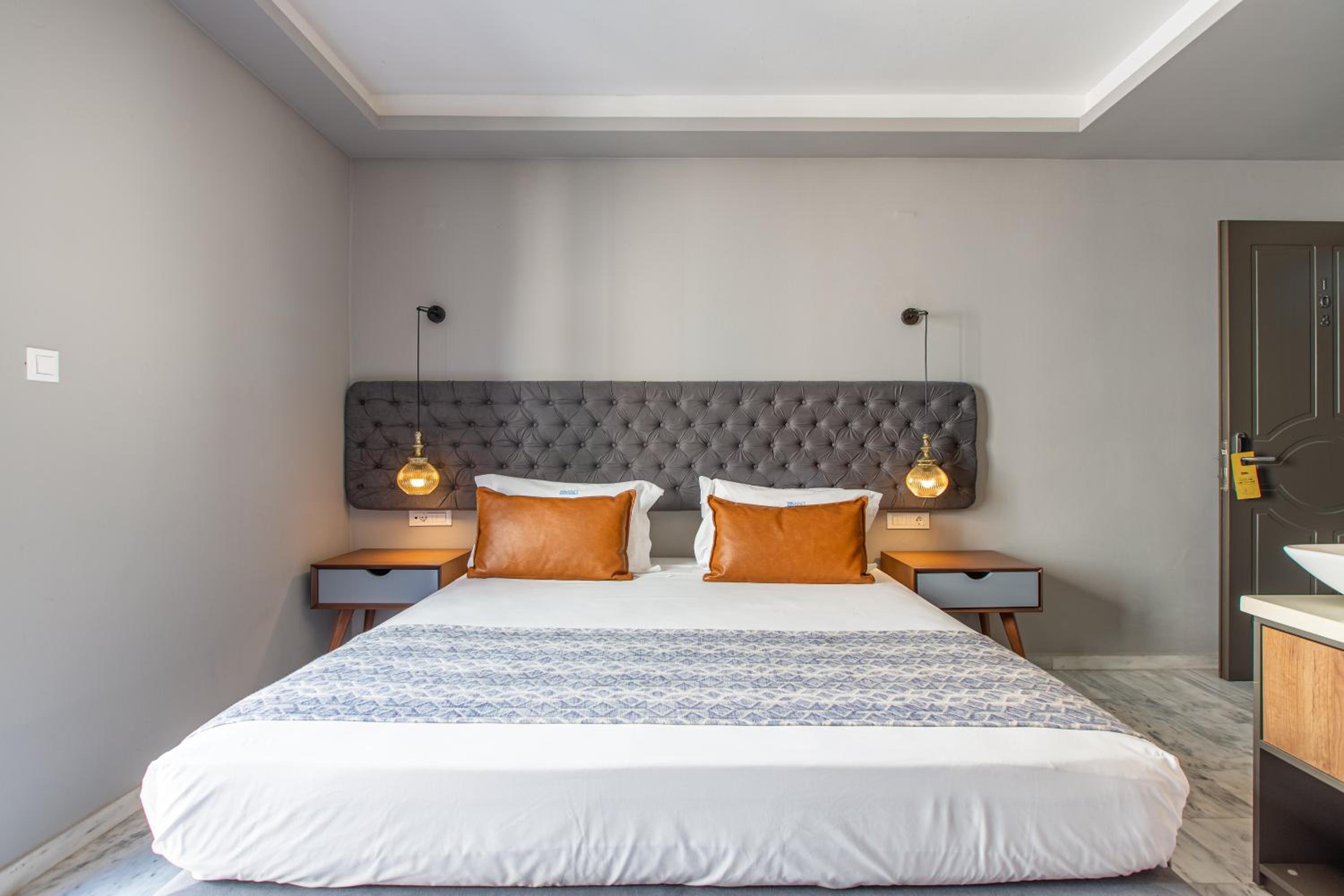 Minaret Suites and Apartments