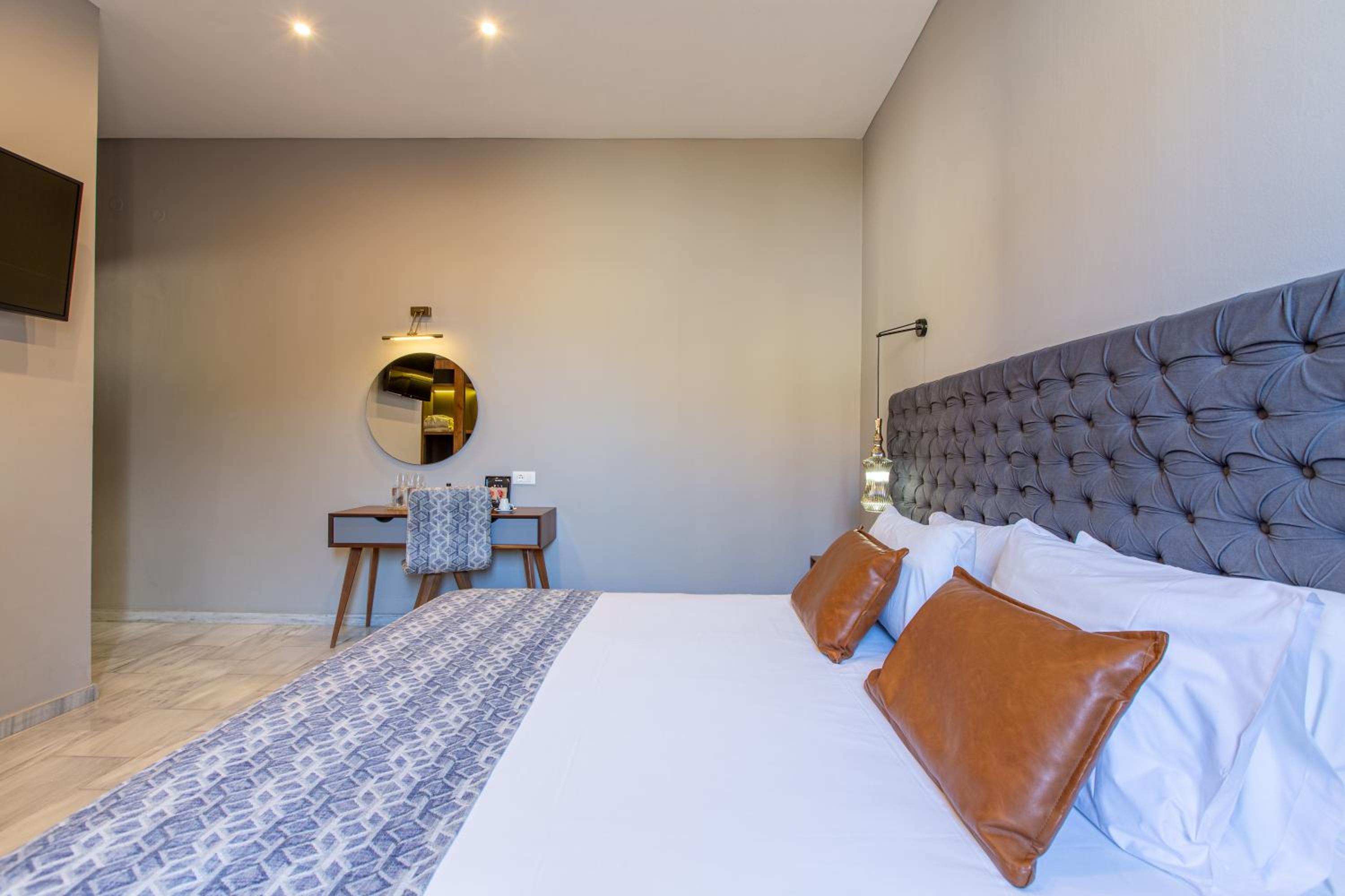 Minaret Suites and Apartments
