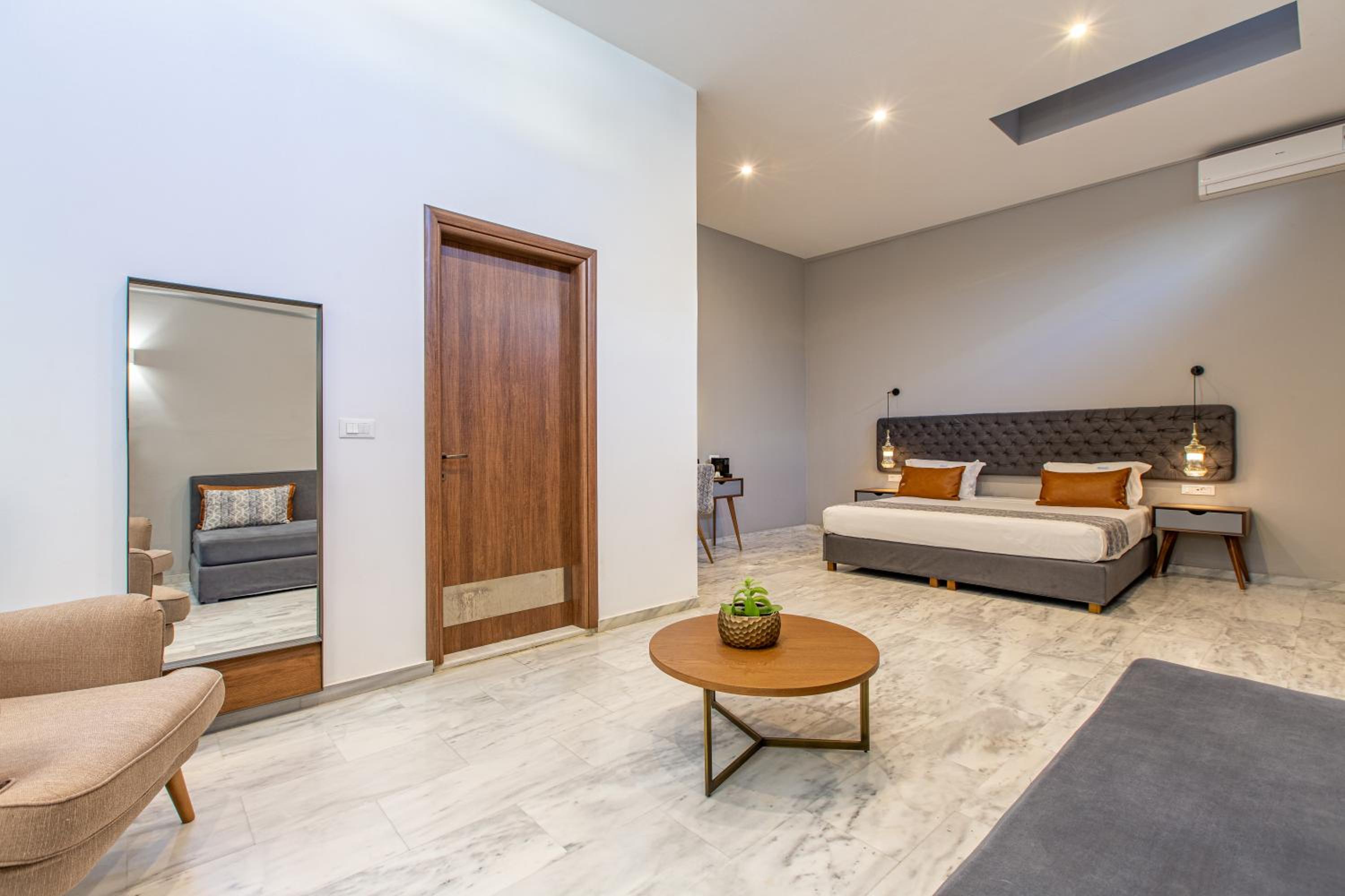 Minaret Suites and Apartments