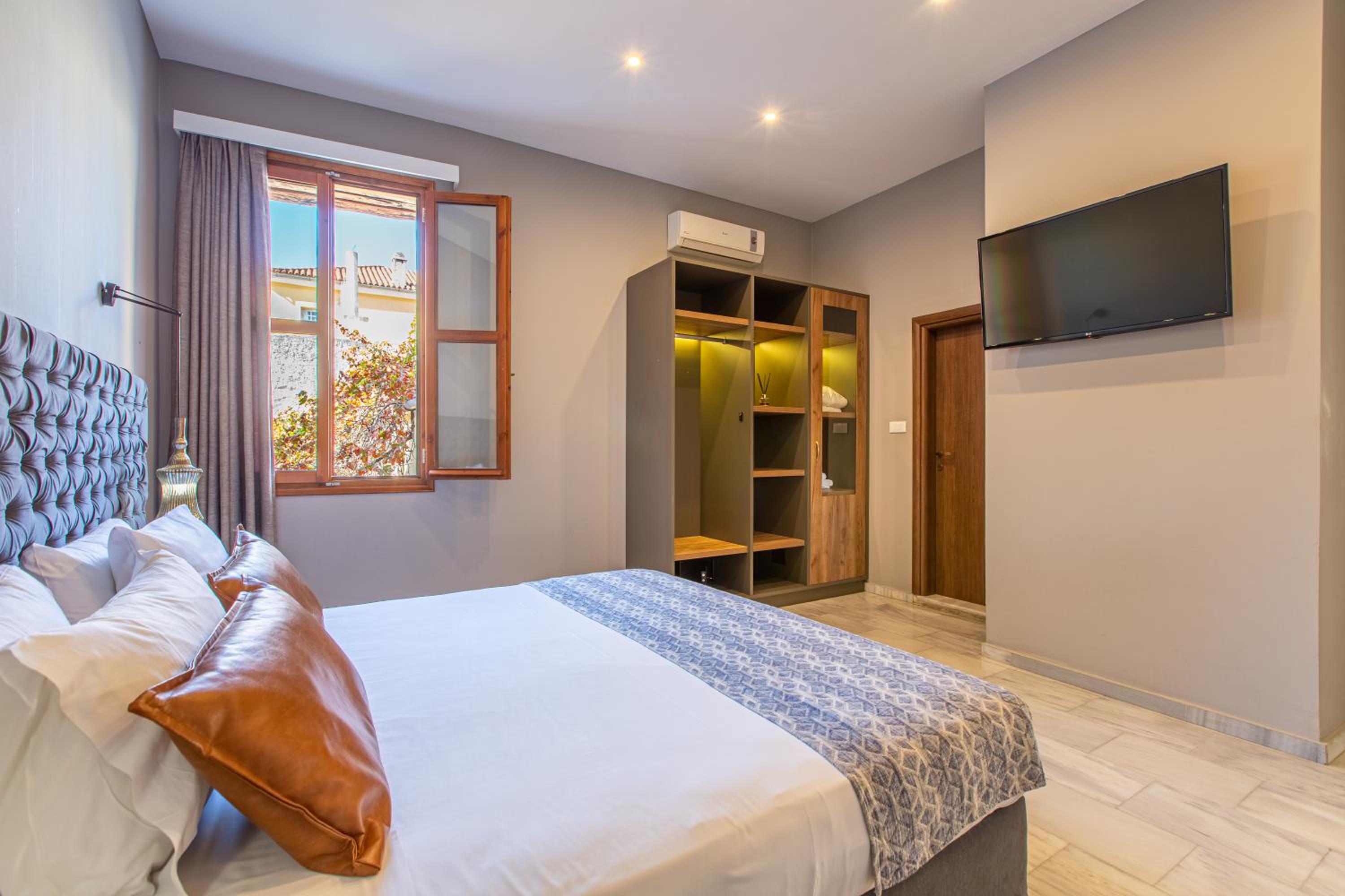 Minaret Suites and Apartments