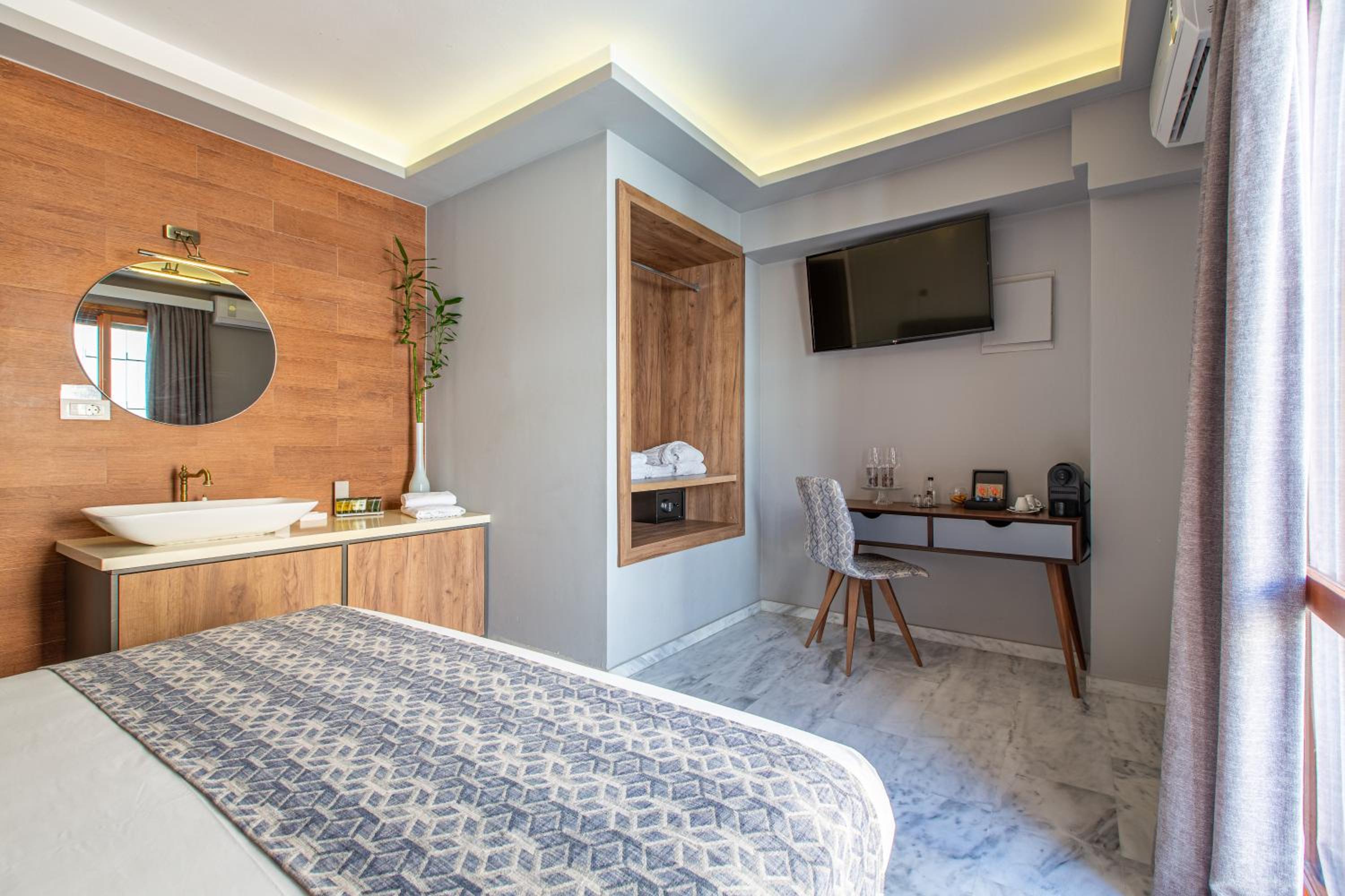 Minaret Suites and Apartments