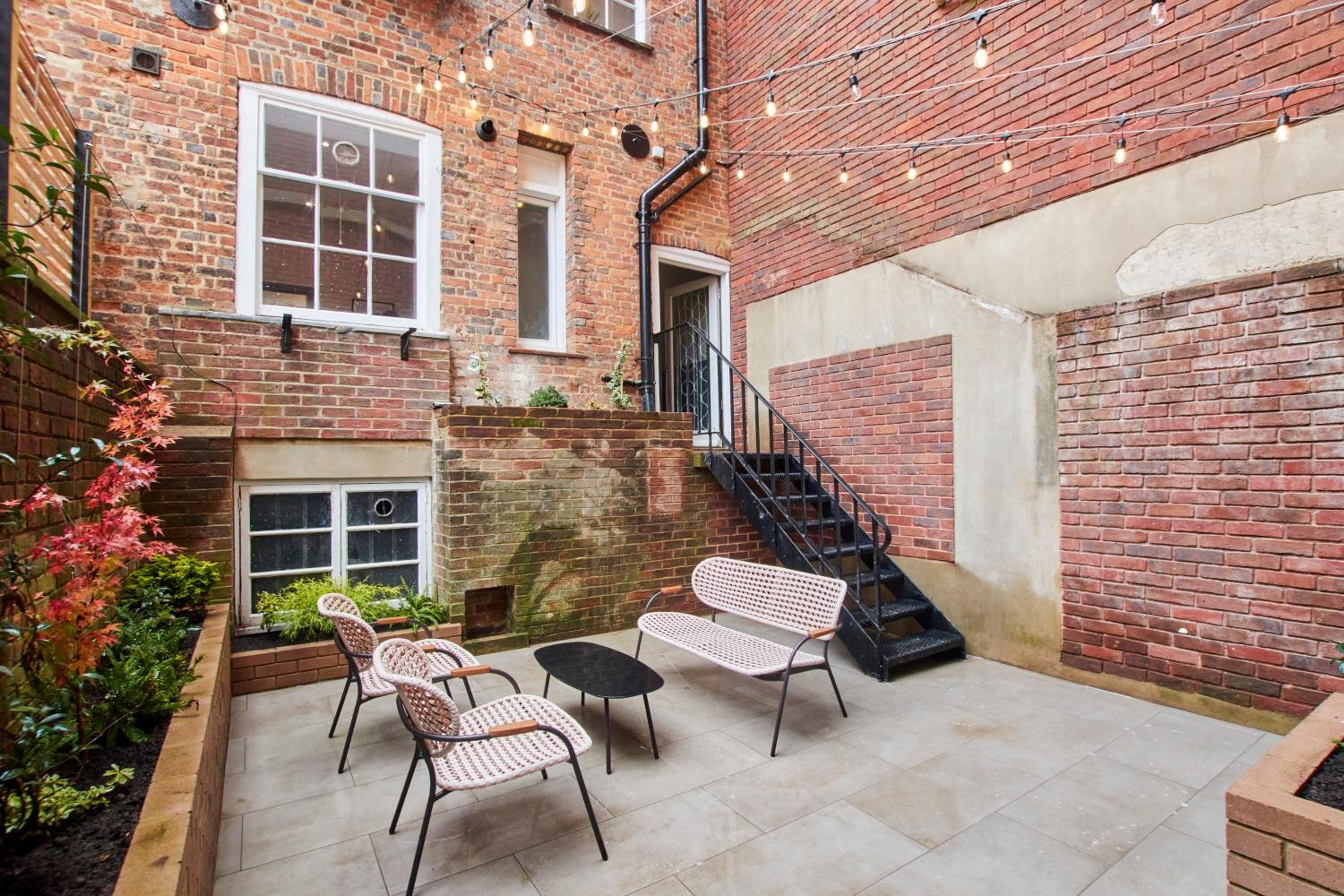 No2 St Peters Street view 4