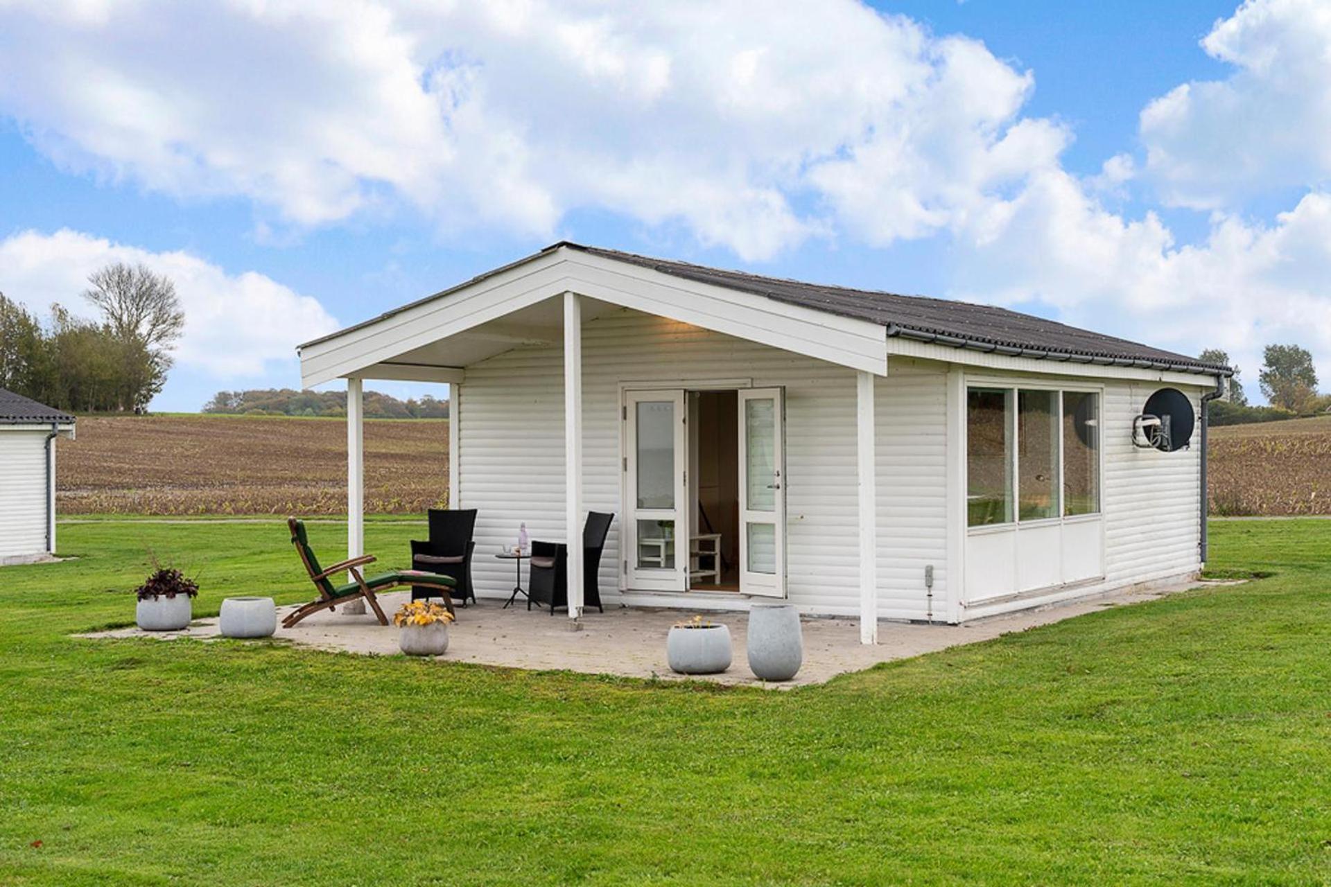 Sct Knudsborg - 12J - Summerhouse on the beach