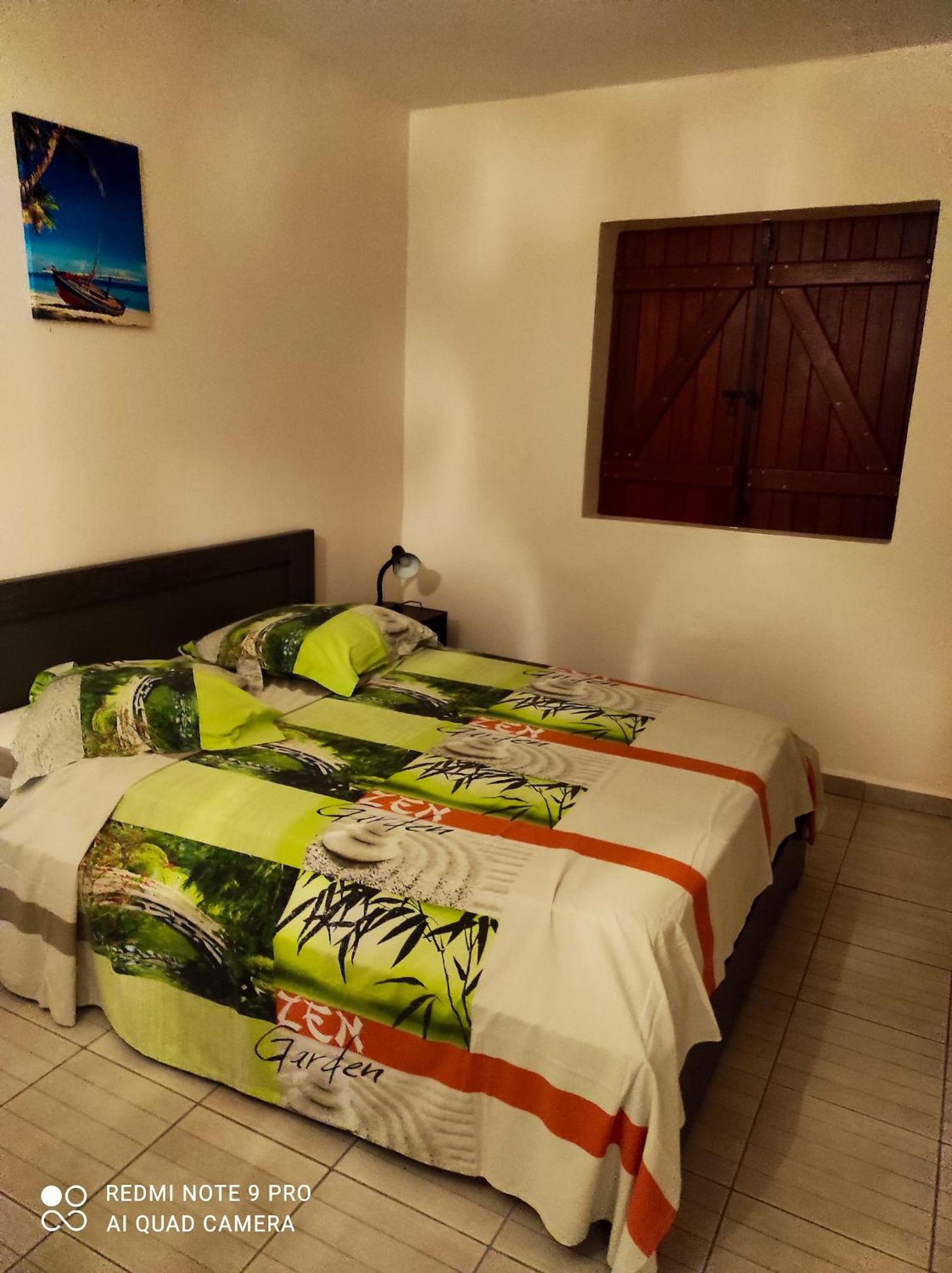 Appartement convivial au cœur de Le Moule avec piscine partagée view 4