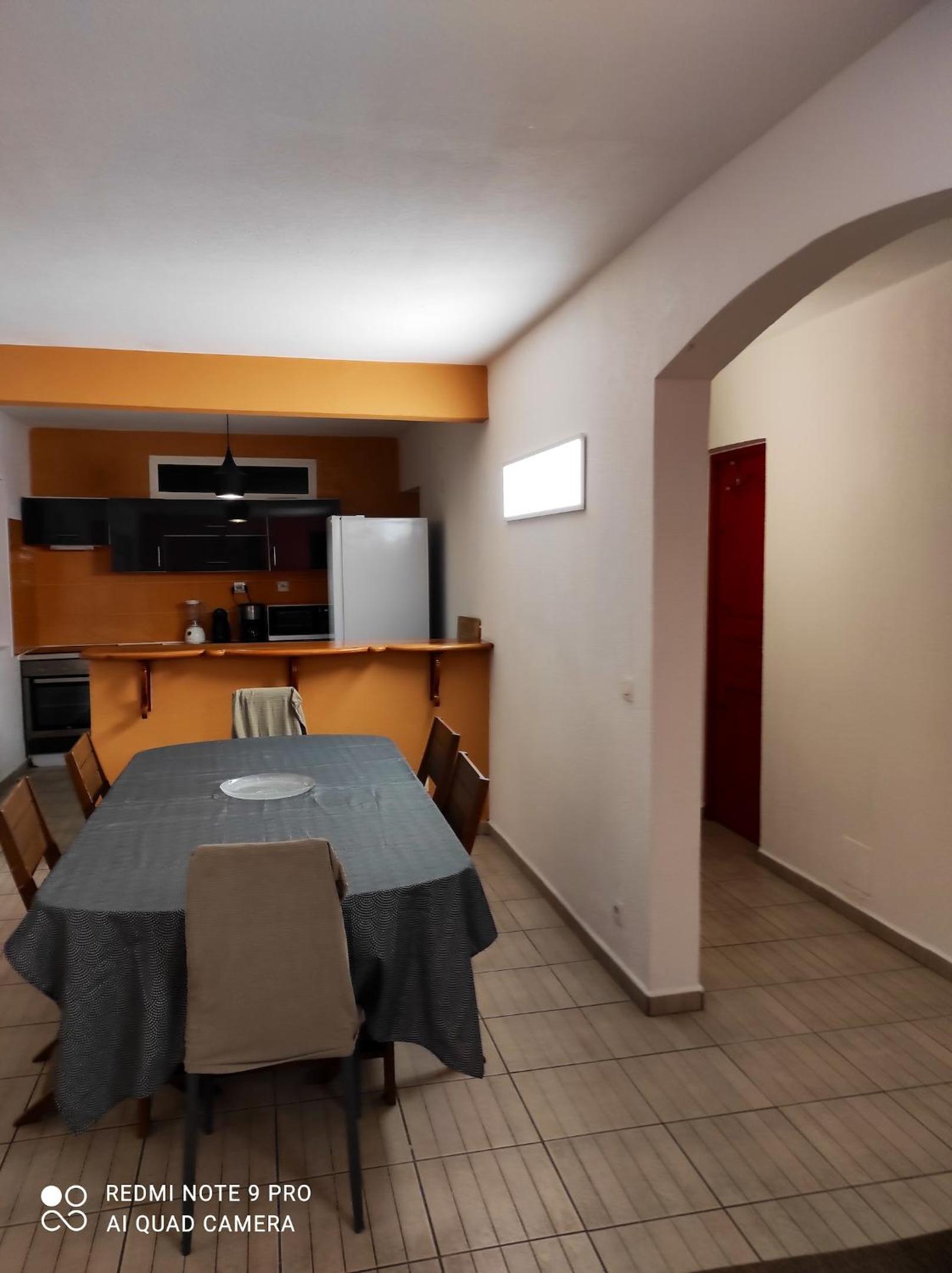 Appartement convivial au cœur de Le Moule avec piscine partagée view 5