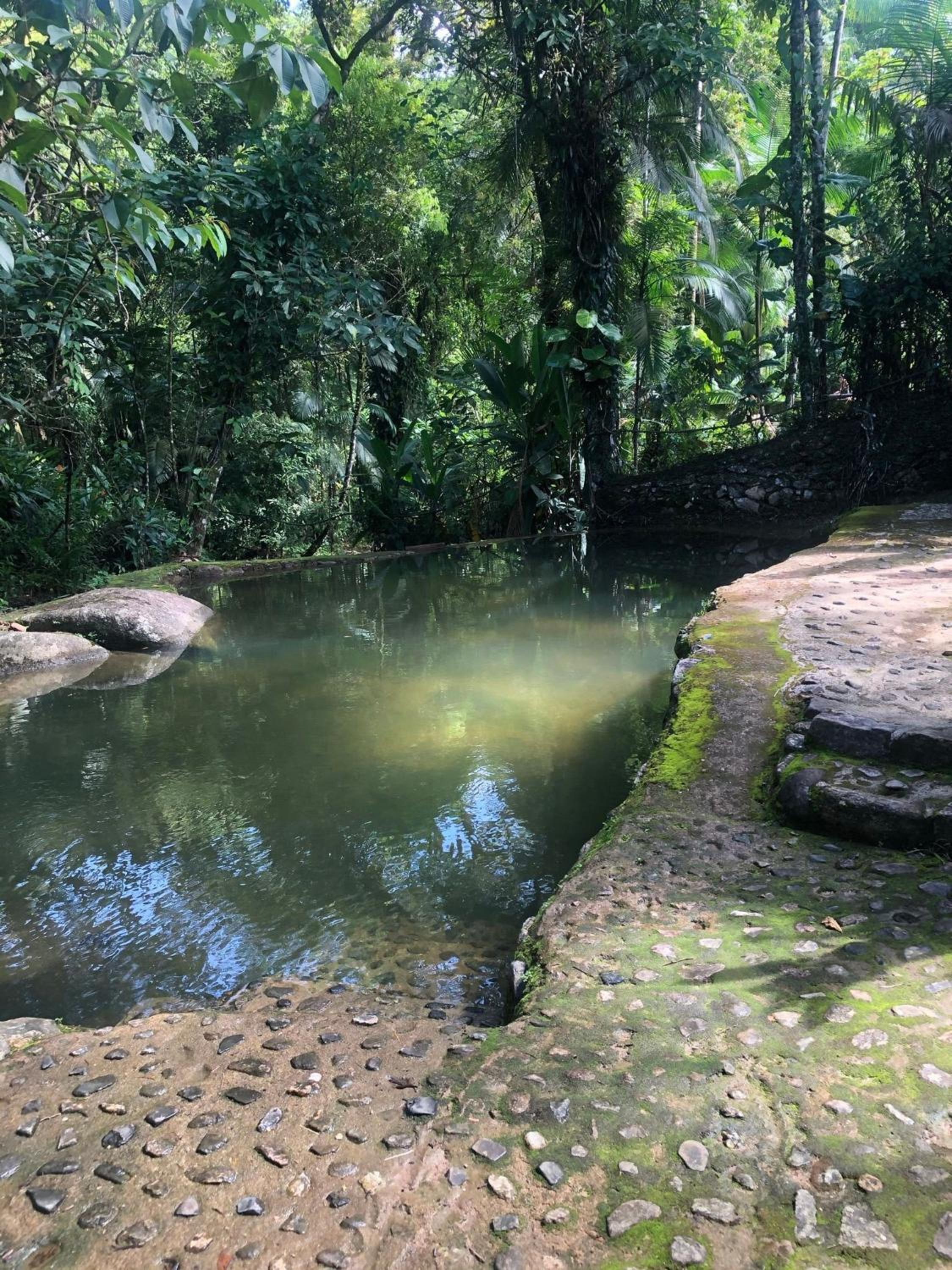 Praia de São Gonçalo com piscina natural