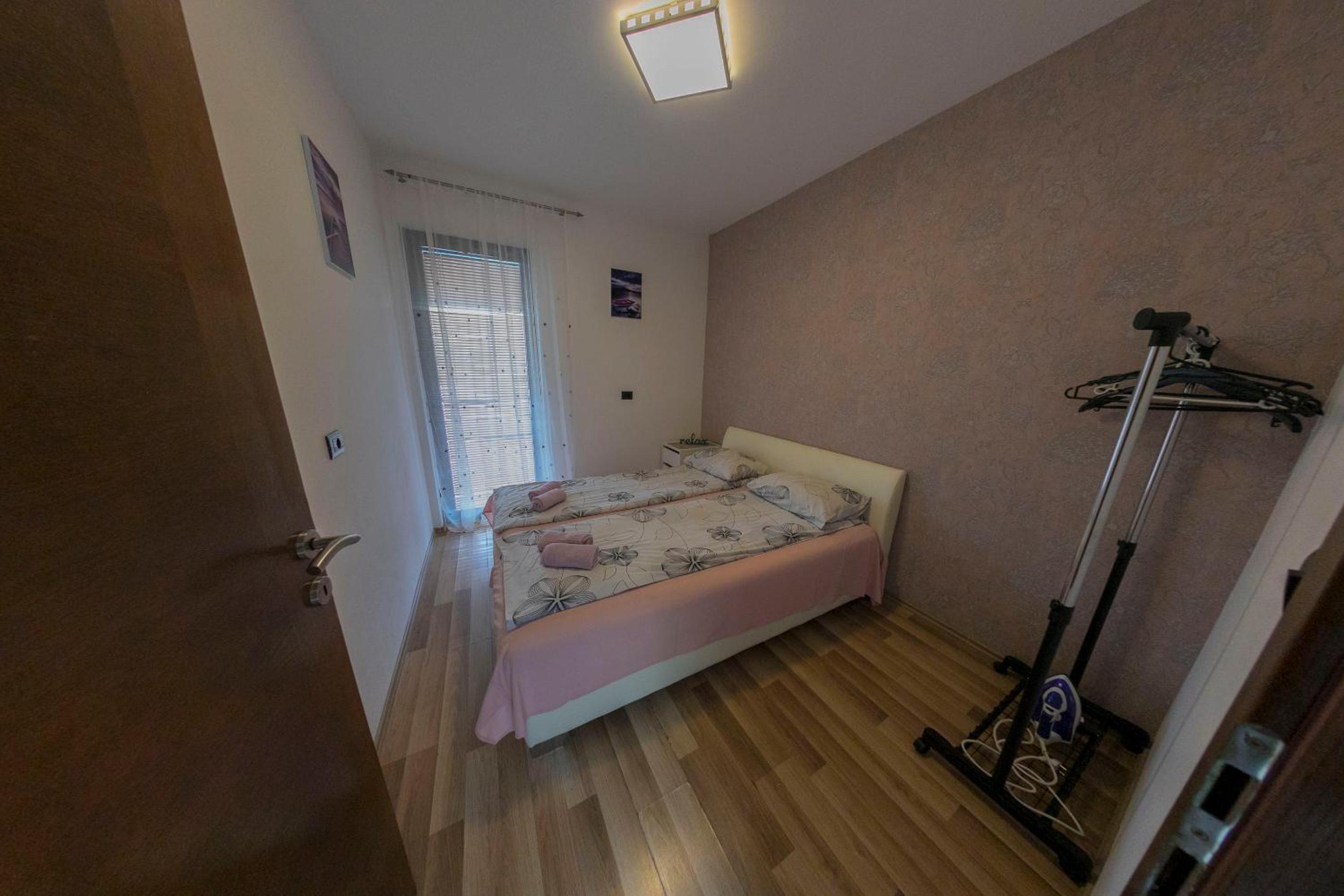 Holiday Homes Pozitiva