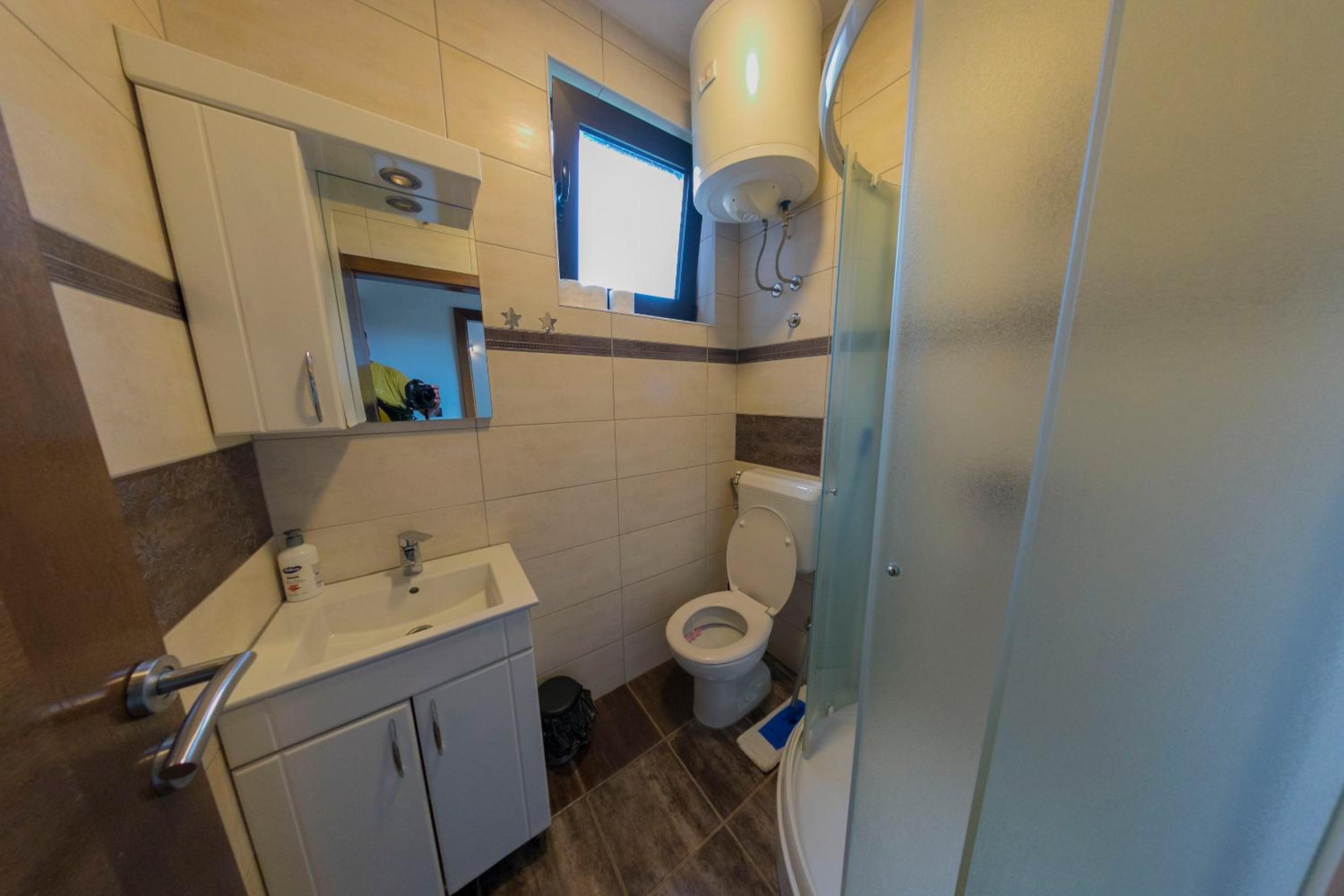 Holiday Homes Pozitiva