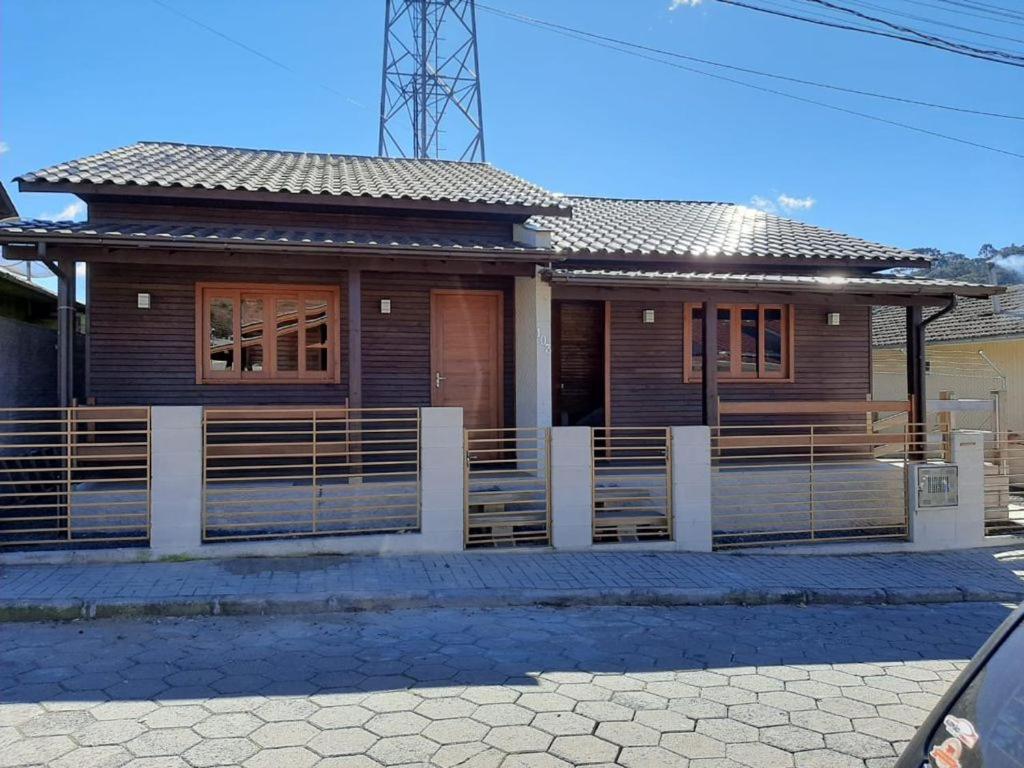 Águia Dourada Hospedagem Casa 01