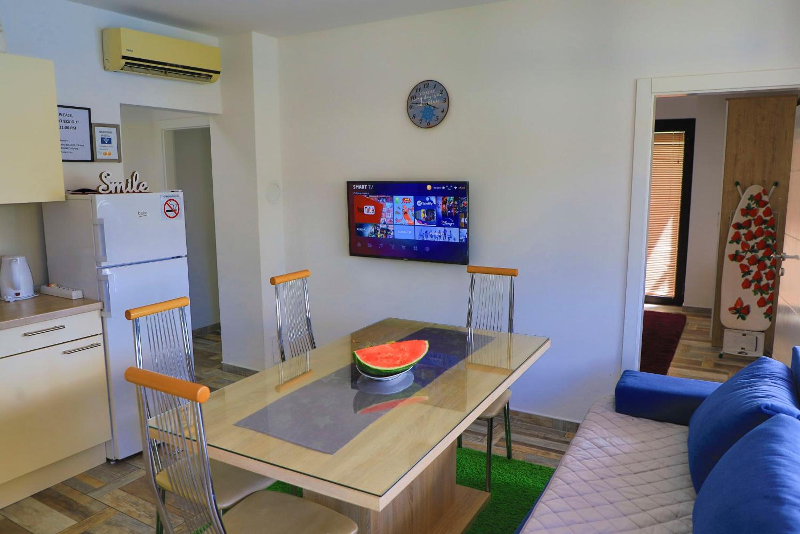 Holiday Homes Pozitiva