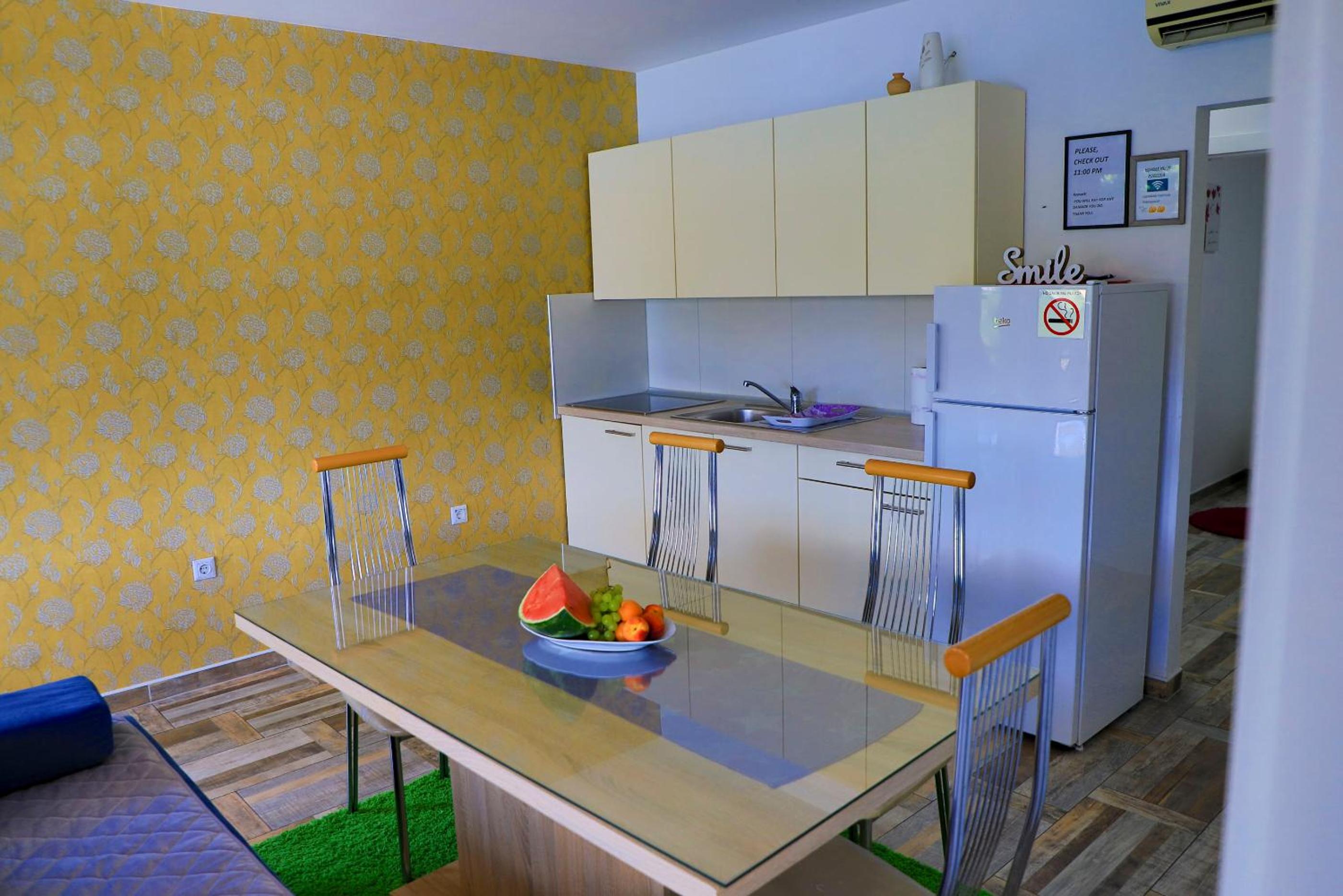 Holiday Homes Pozitiva
