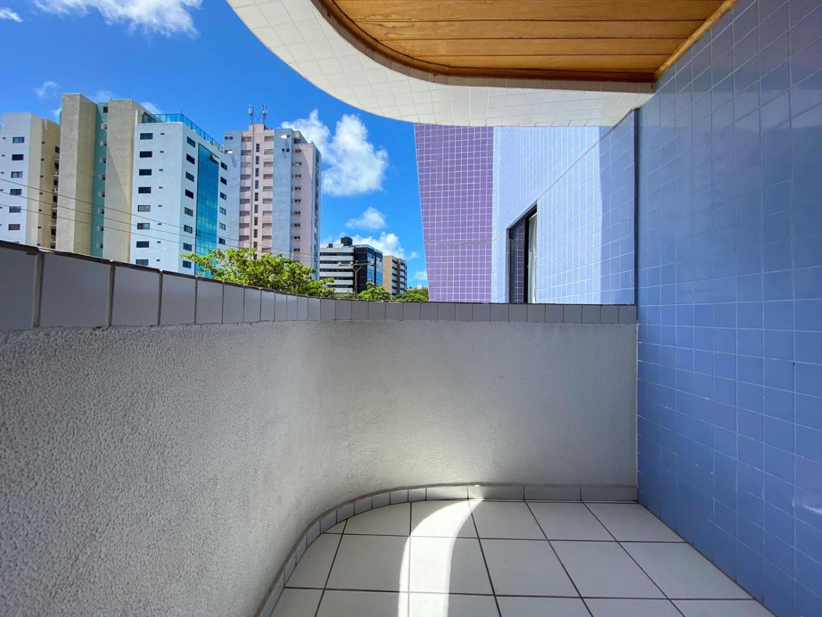 Apart na Pajuçara em frente as piscinas naturais view 5