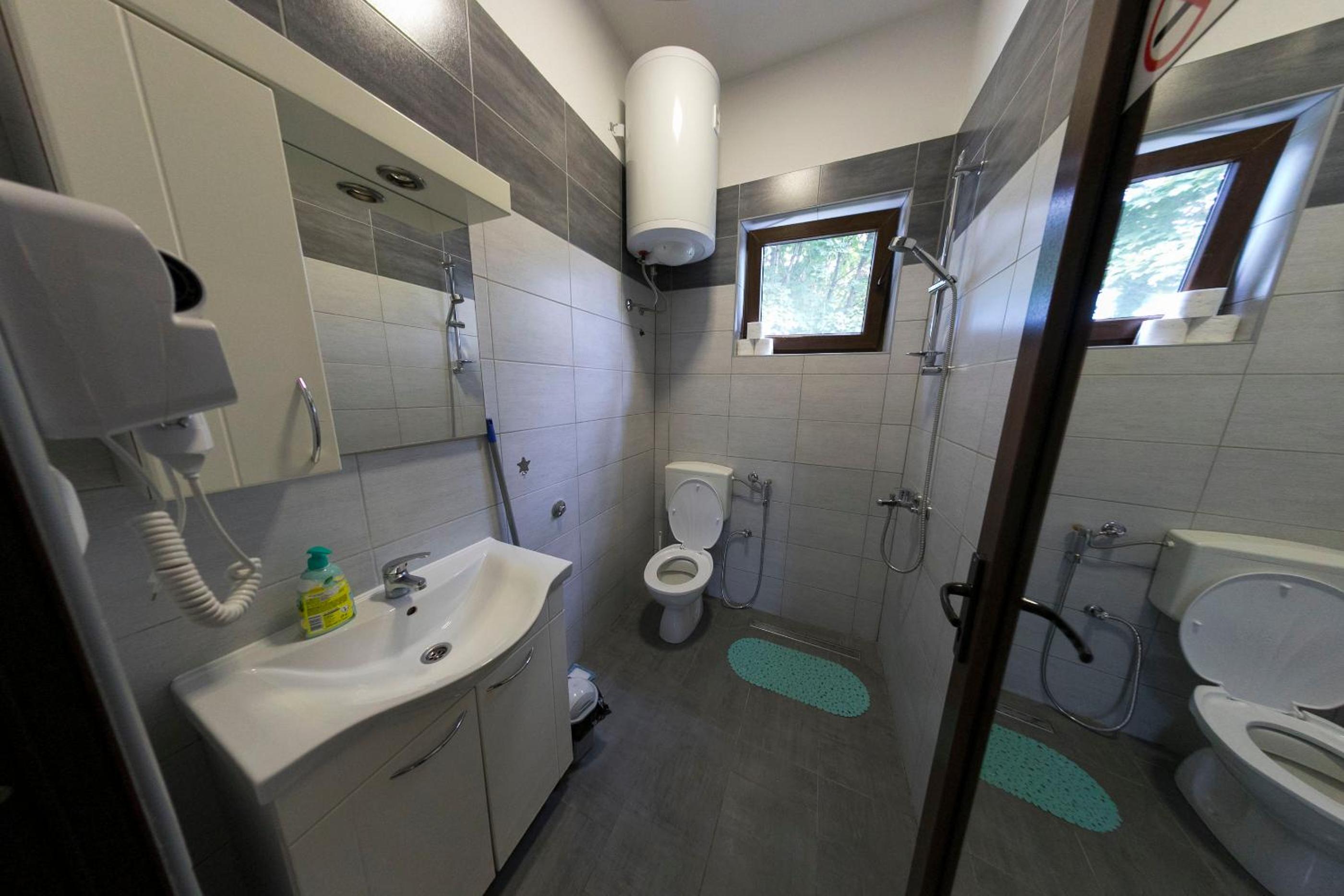 Holiday Homes Pozitiva