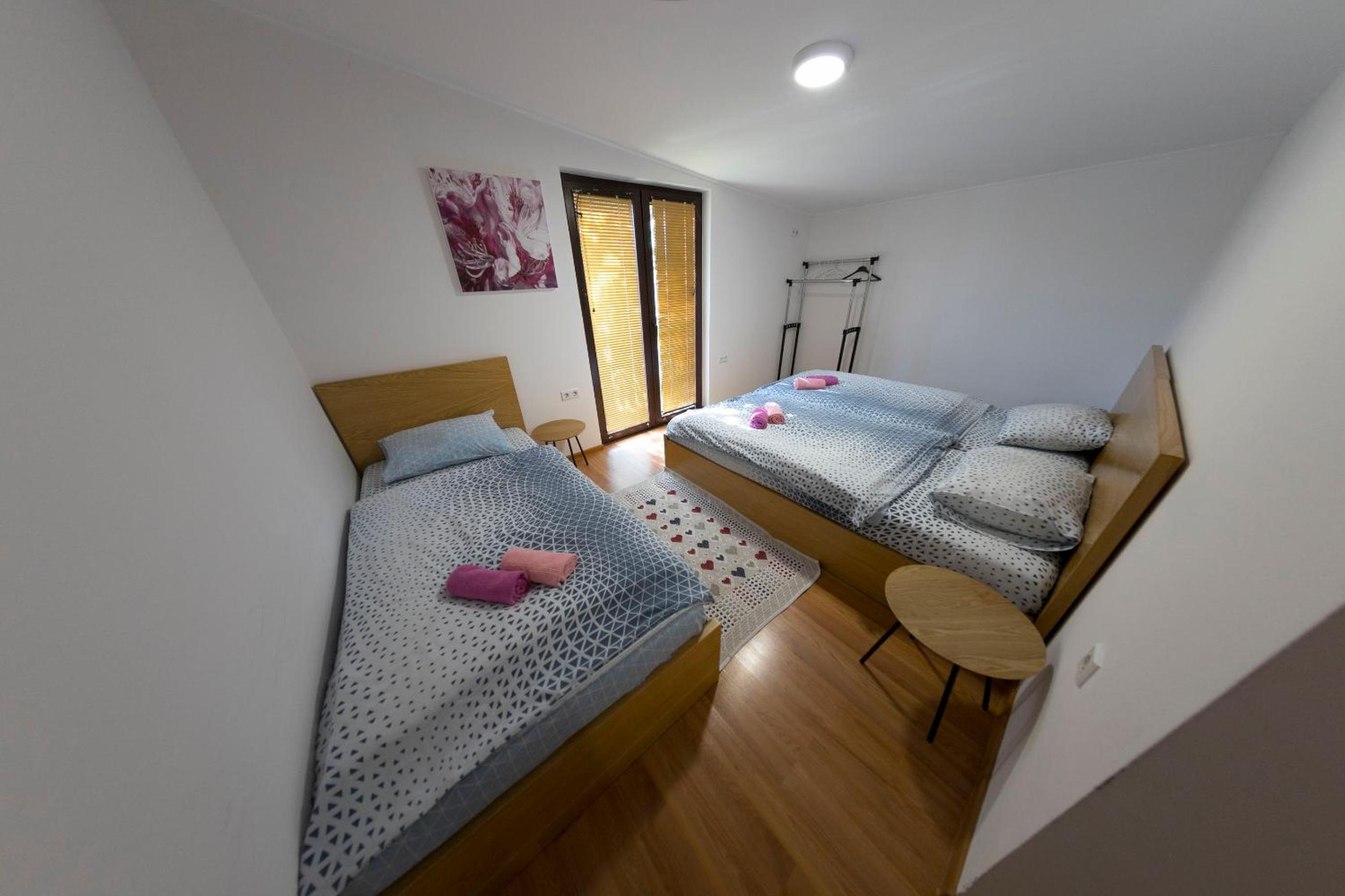 Holiday Homes Pozitiva