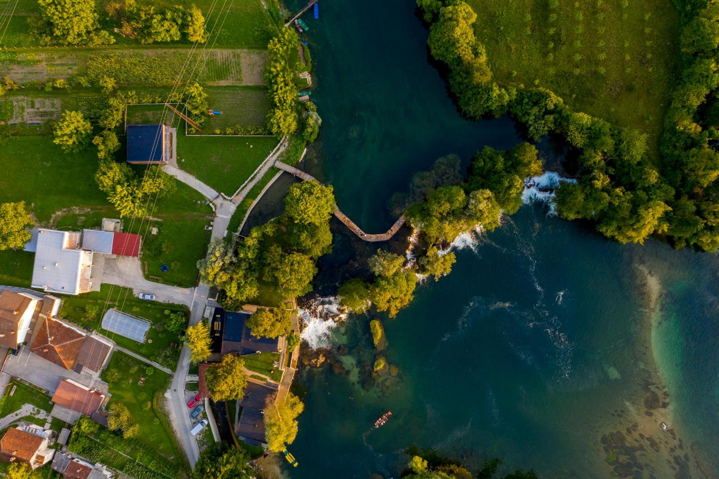 Holiday Homes Pozitiva