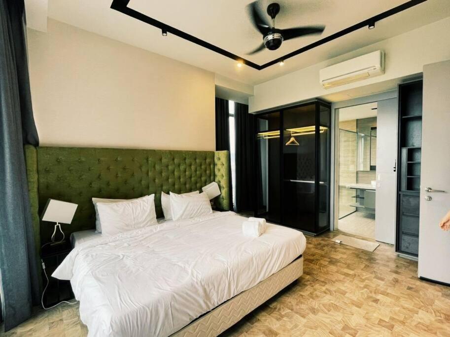 ExpressionZ Suites KLCC by EC