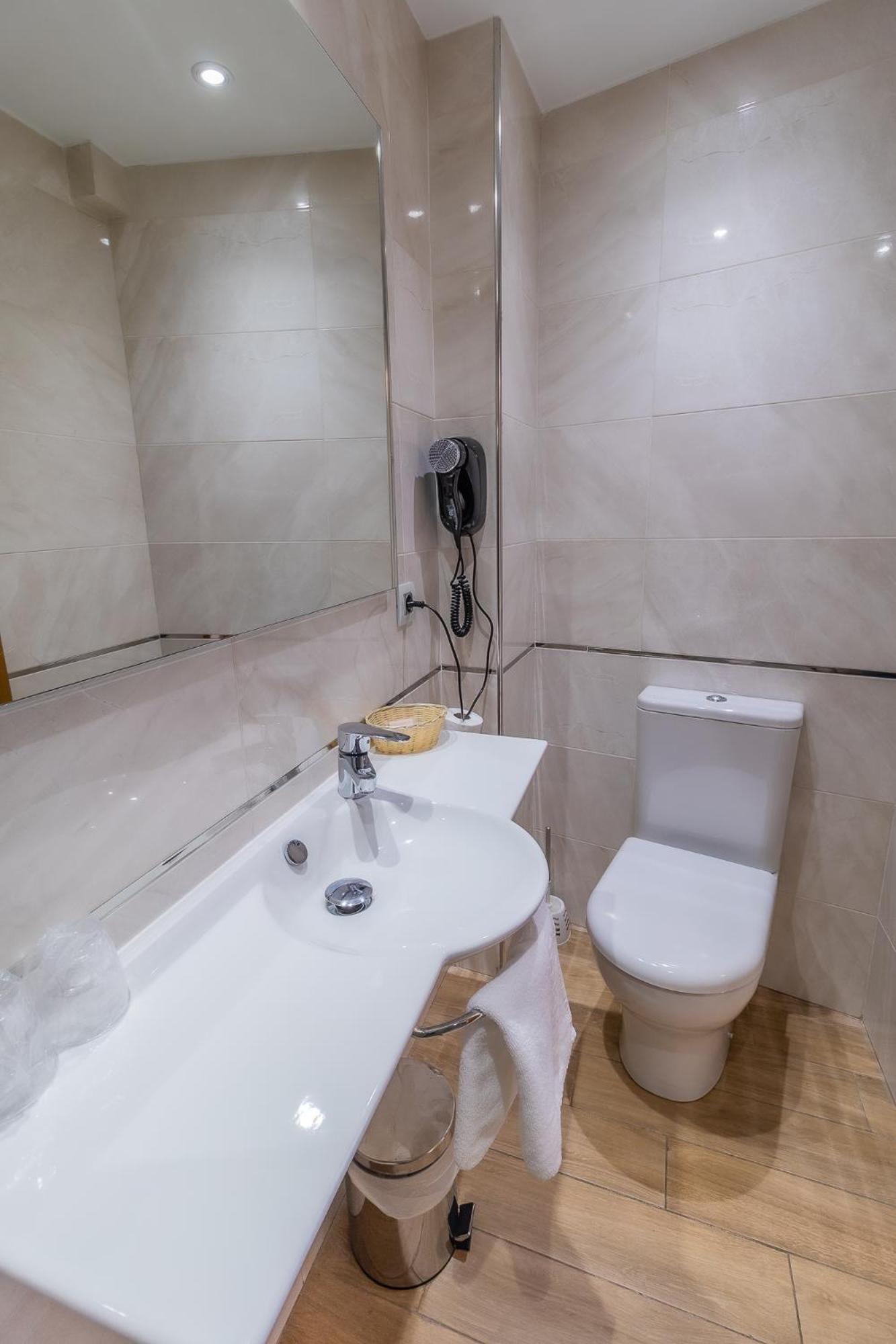 Hostal Santo Domingo de Silos