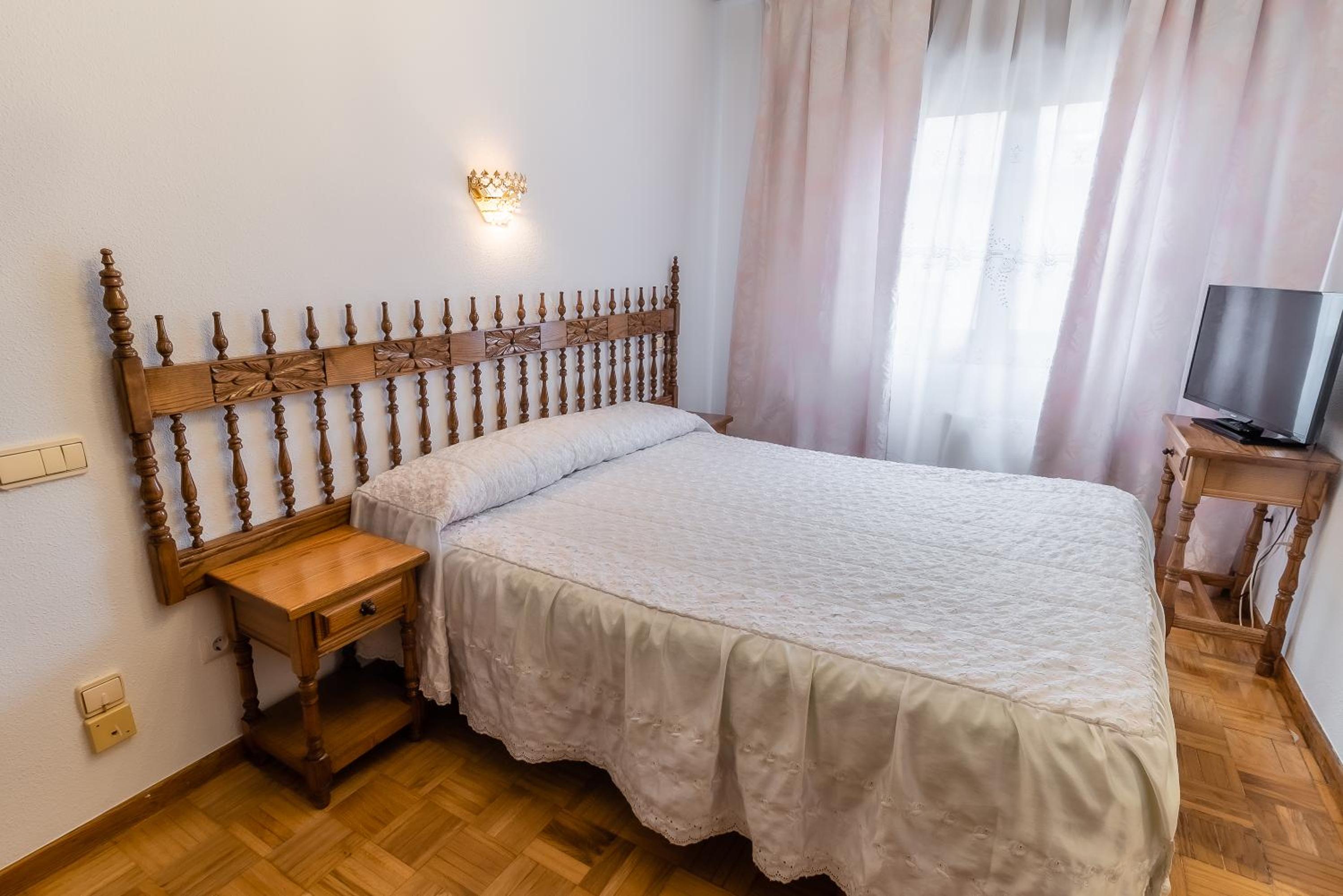 Hostal Santo Domingo de Silos